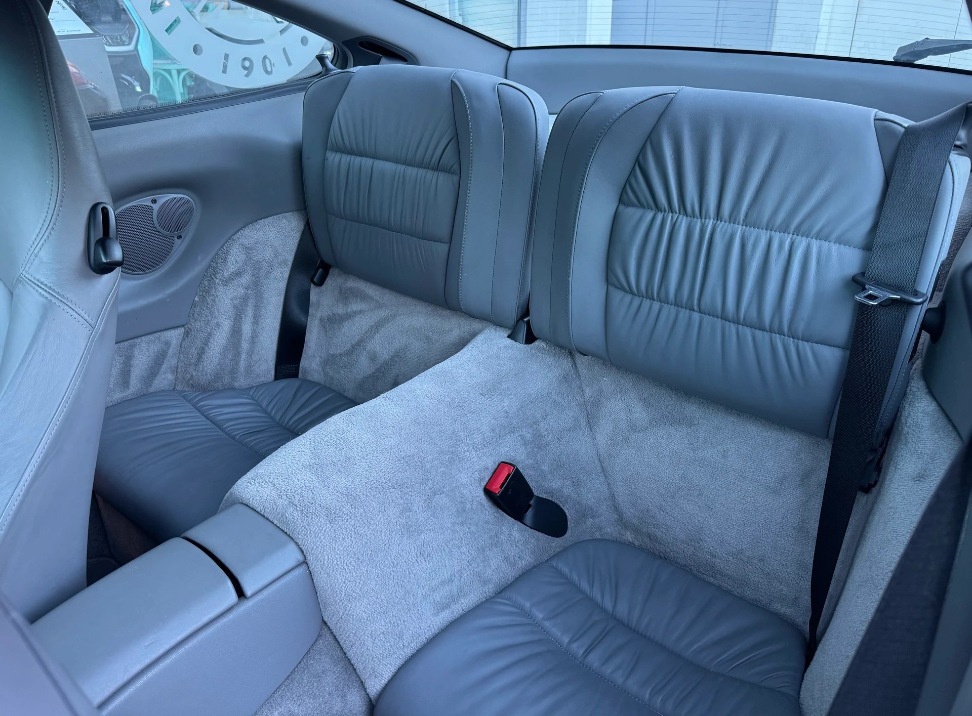 PORSCHE 911 Carrera-image-9