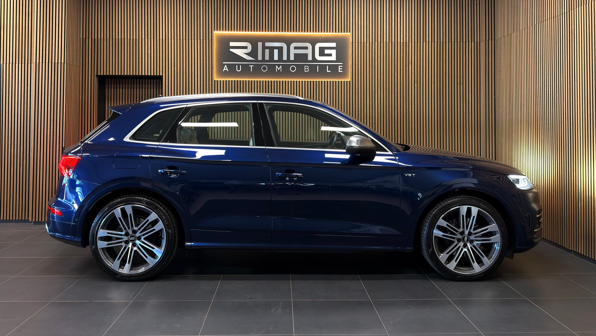 AUDI SQ5 3.0 TFSI quattro S-tronic | Vollausstattung | Frisch ab Service | MFK | CarVertical | Massagesitze-image-11
