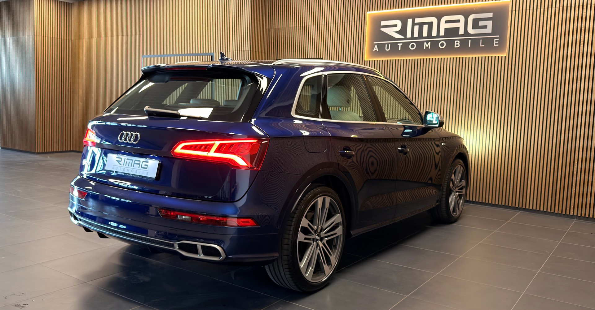 AUDI SQ5 3.0 TFSI quattro S-tronic | Vollausstattung | Frisch ab Service | MFK | CarVertical | Massagesitze-image-9