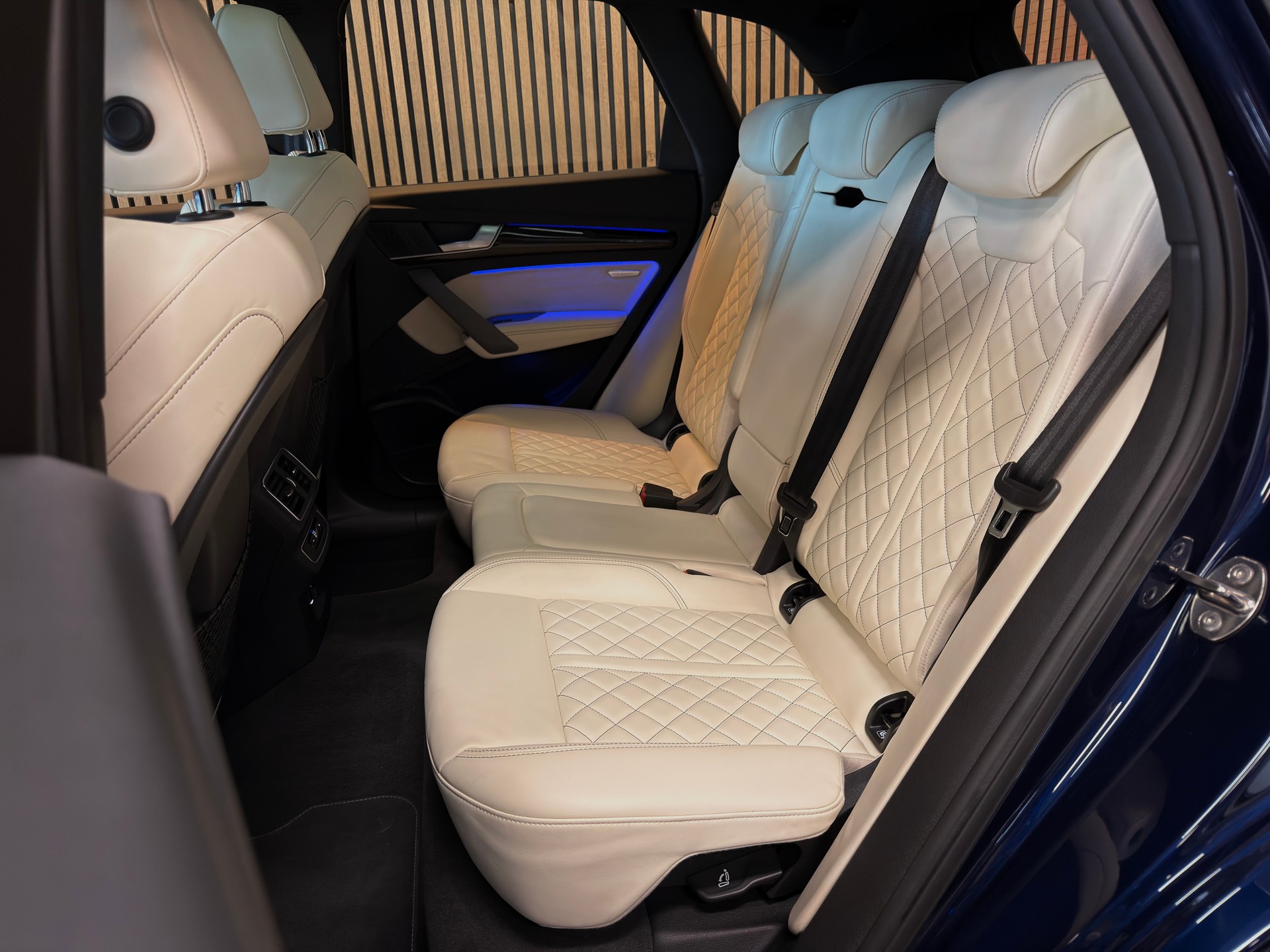 AUDI SQ5 3.0 TFSI quattro S-tronic | Vollausstattung | Frisch ab Service | MFK | CarVertical | Massagesitze-image-17