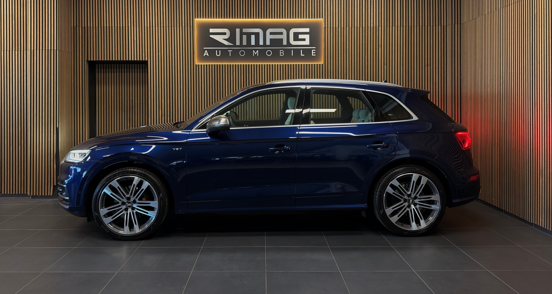 AUDI SQ5 3.0 TFSI quattro S-tronic | Vollausstattung | Frisch ab Service | MFK | CarVertical | Massagesitze-image-4
