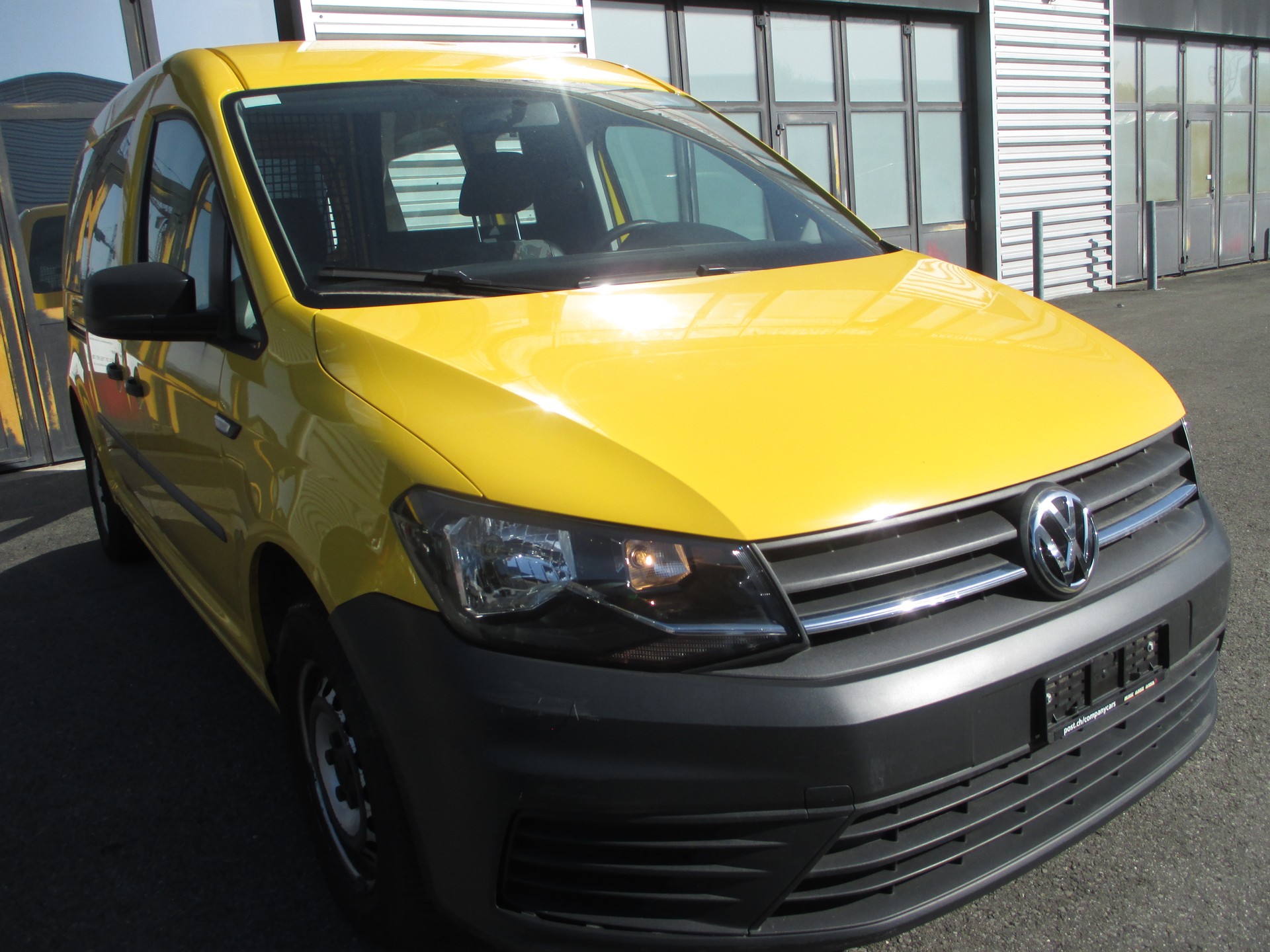 VW Caddy Maxi 1.0TSI BlueMotion Technology-image-2