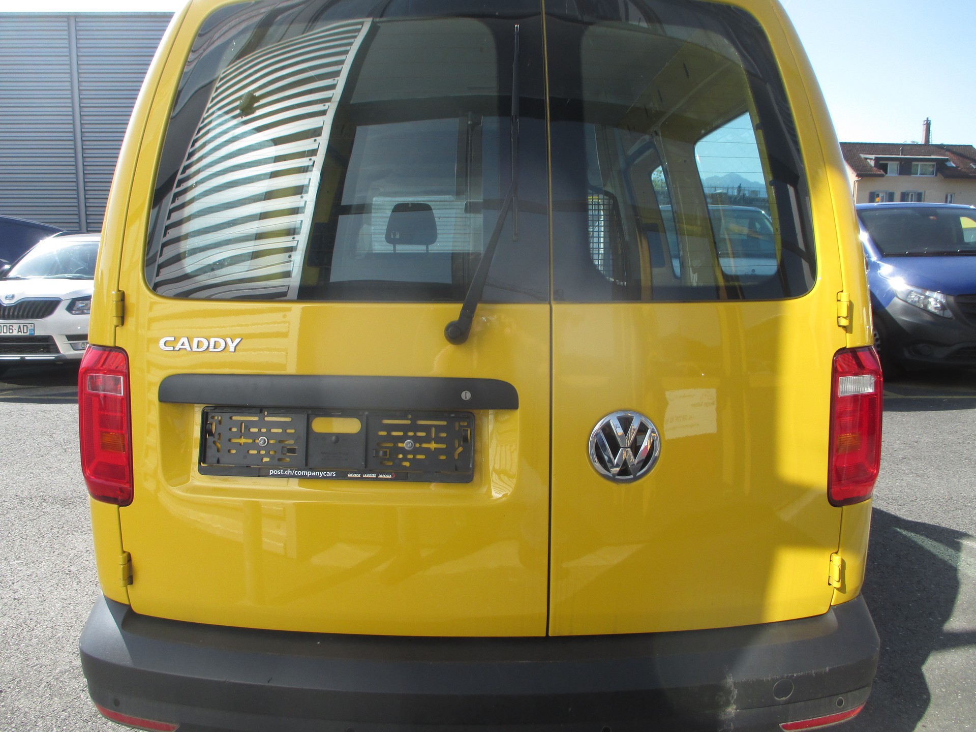 VW Caddy Maxi 1.0TSI BlueMotion Technology-image-5