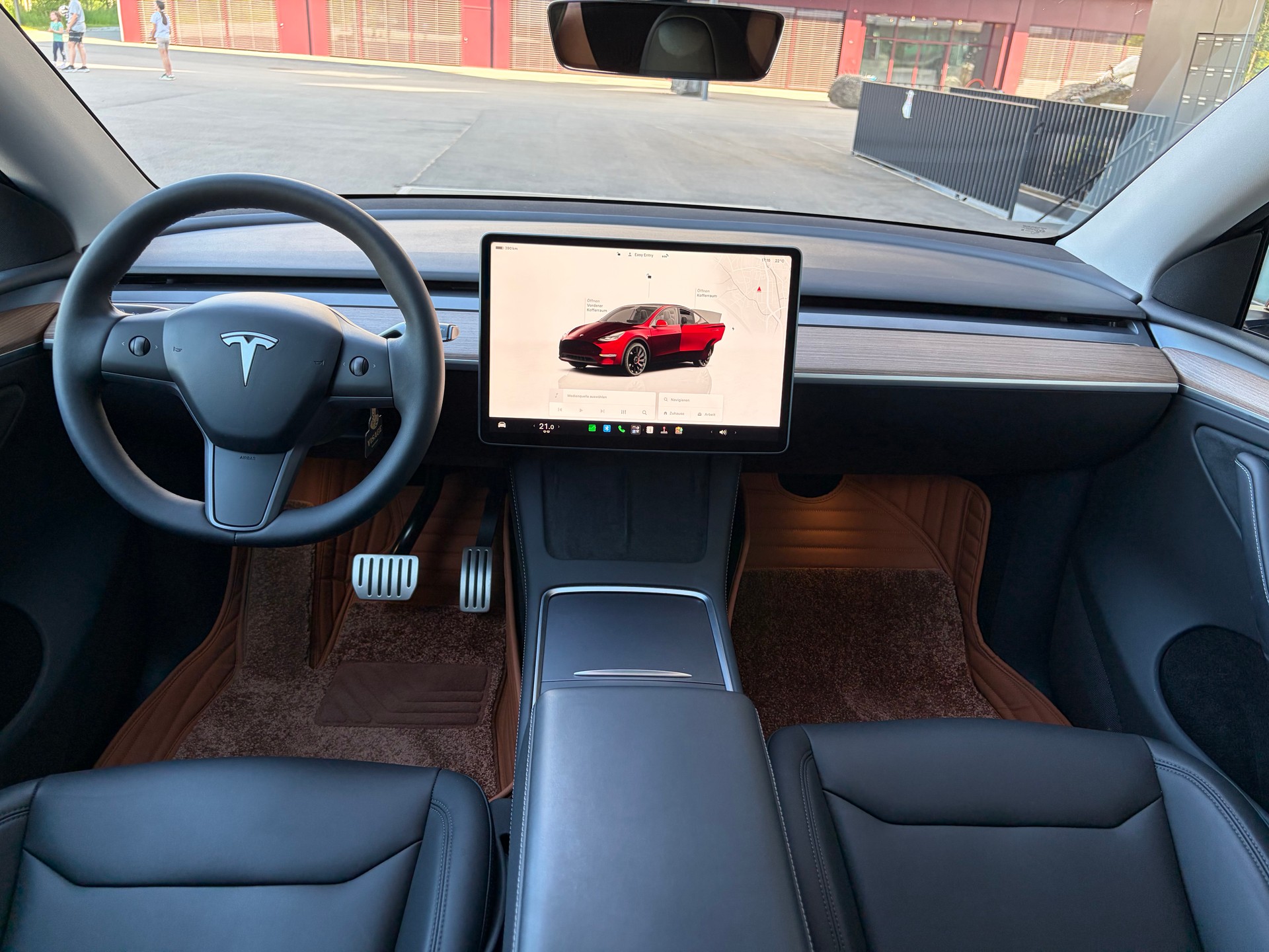 TESLA Performance D-image-11
