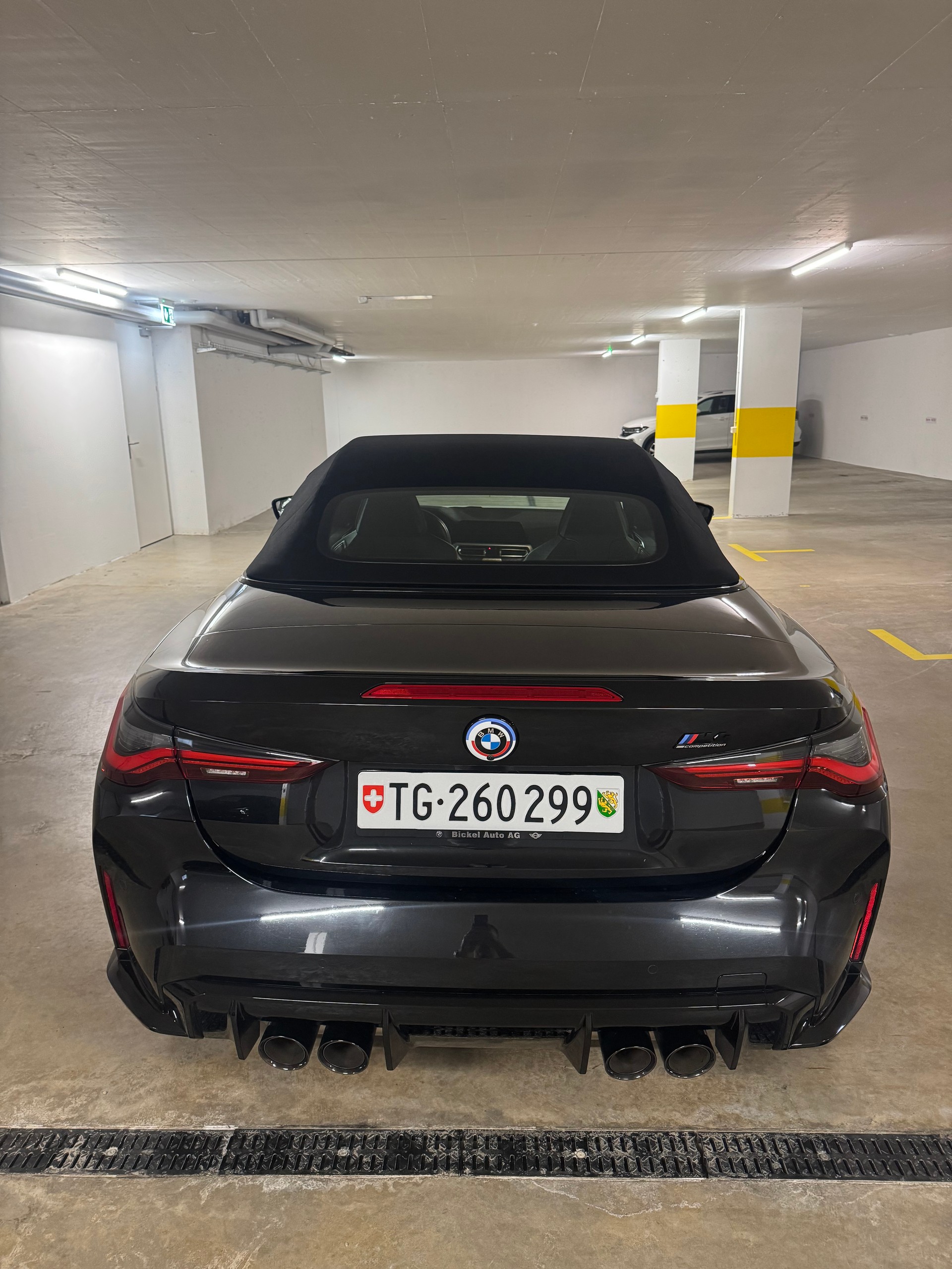 BMW M4 Competition xDrive-image-2