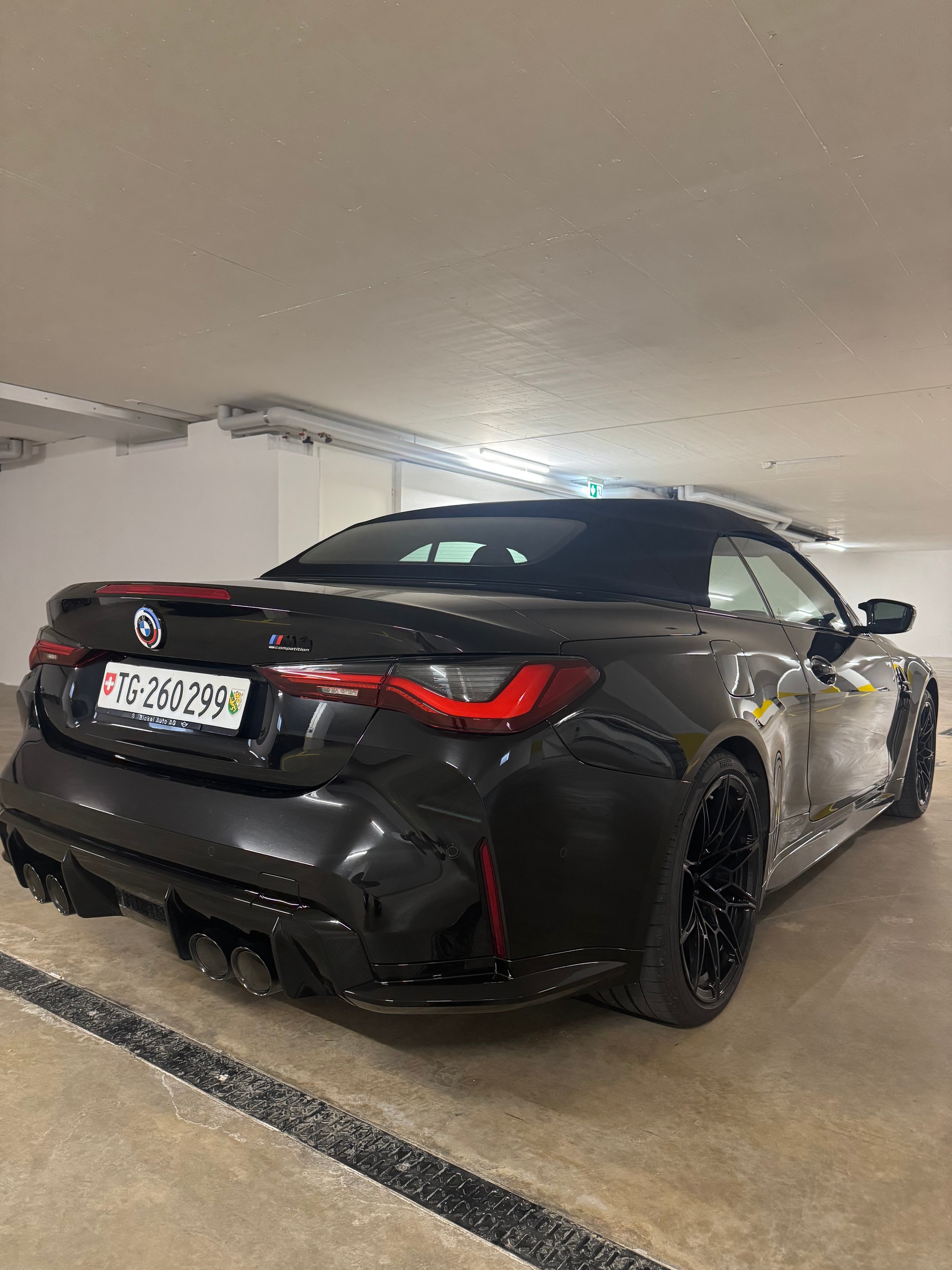 BMW M4 Competition xDrive-image-0