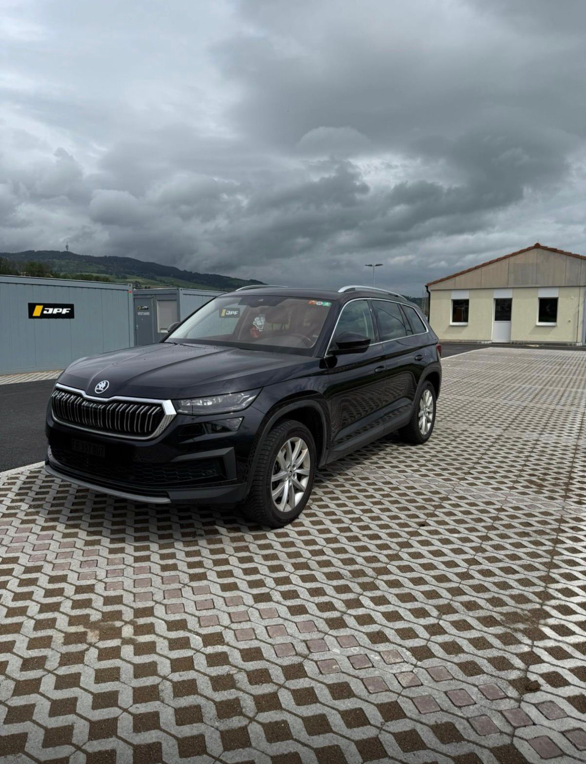 SKODA KODIAQ-image-2