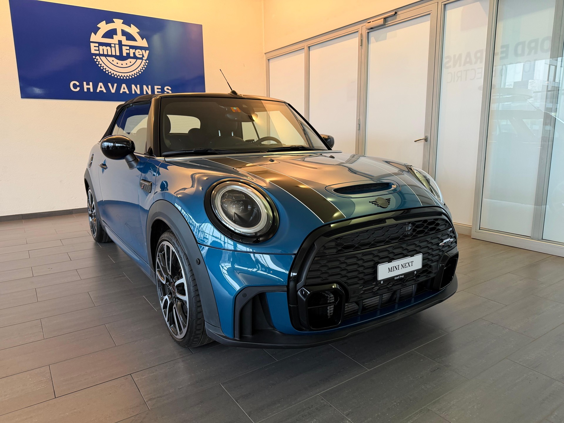 MINI Cabrio F57 2.0i Cooper S-image-1
