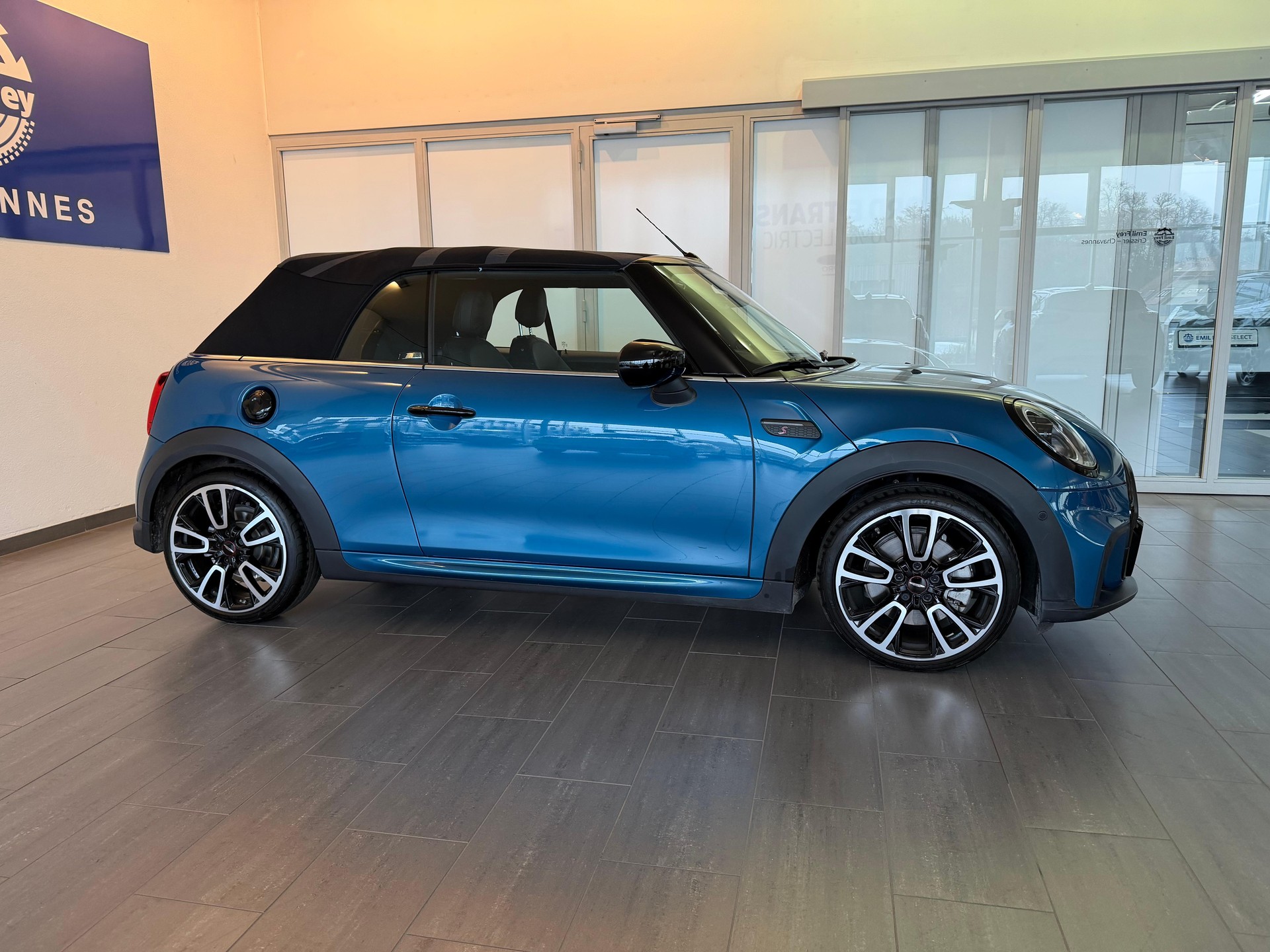MINI Cabrio F57 2.0i Cooper S-image-3