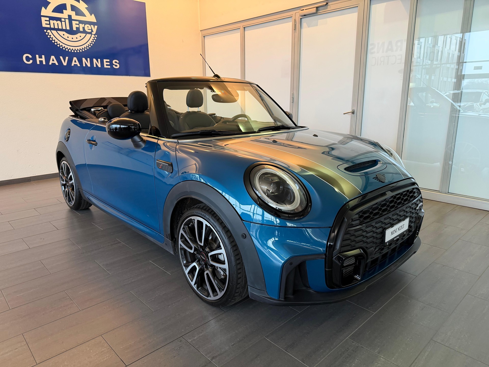 MINI Cabrio F57 2.0i Cooper S-image-0