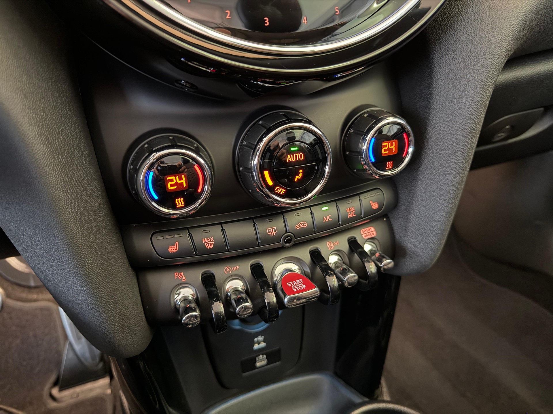 MINI Cabrio F57 2.0i Cooper S-image-14
