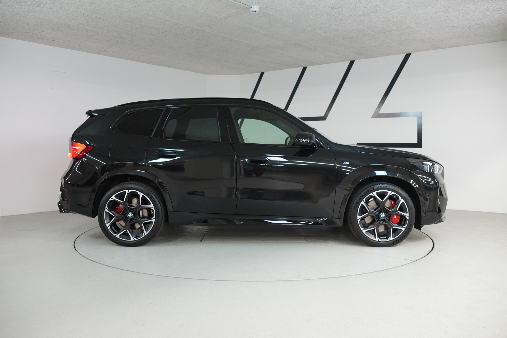 BMW X1 xDrive M35i-image-7
