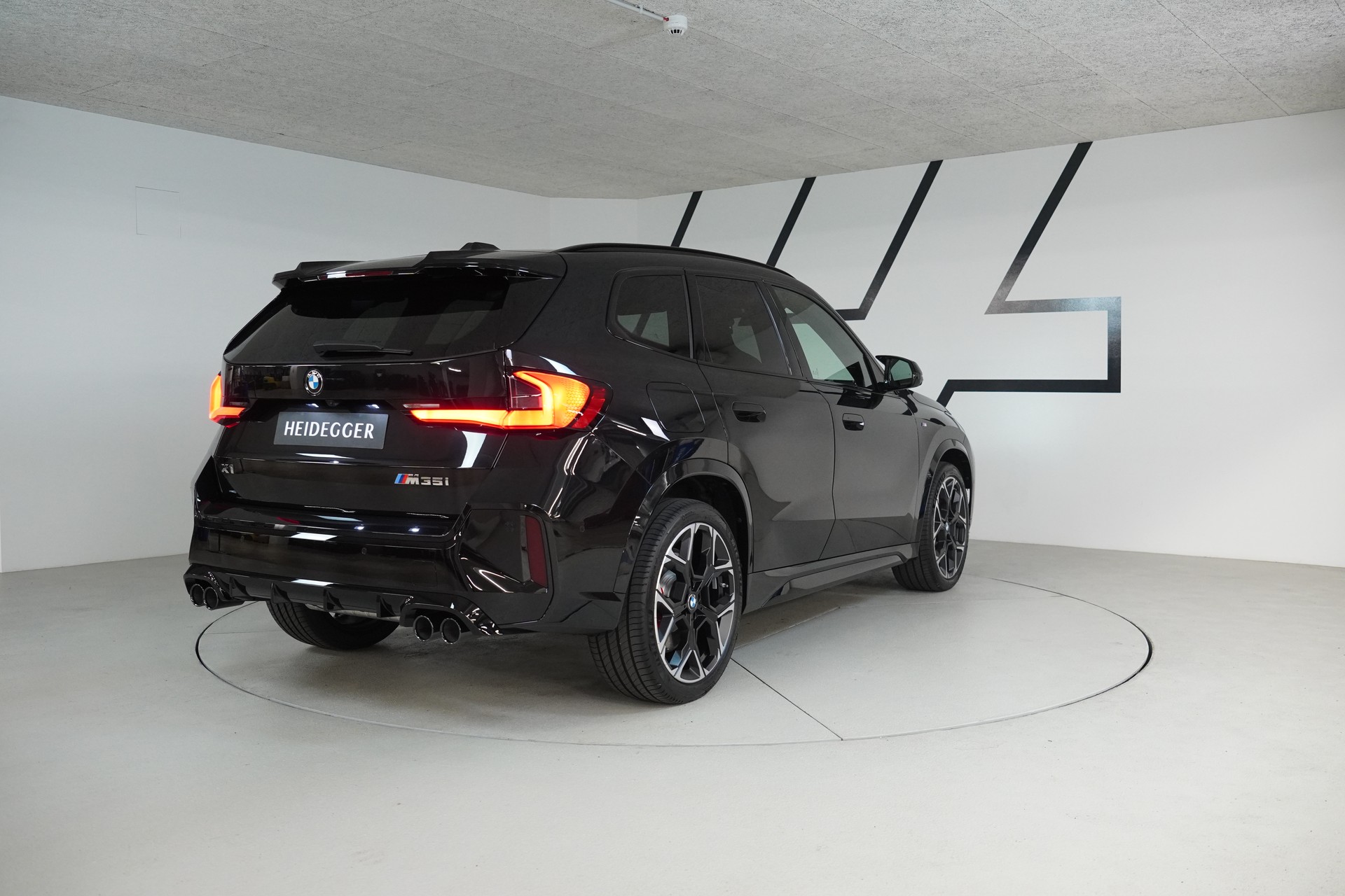 BMW X1 xDrive M35i-image-6