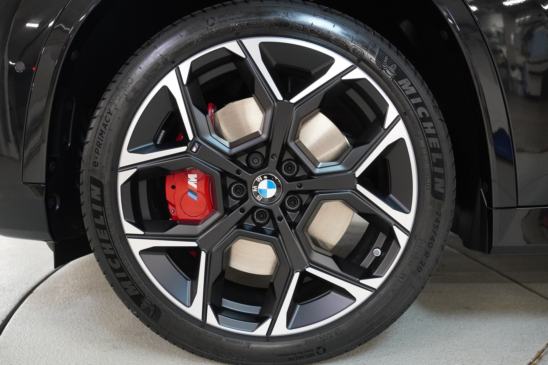 BMW X1 xDrive M35i-image-9