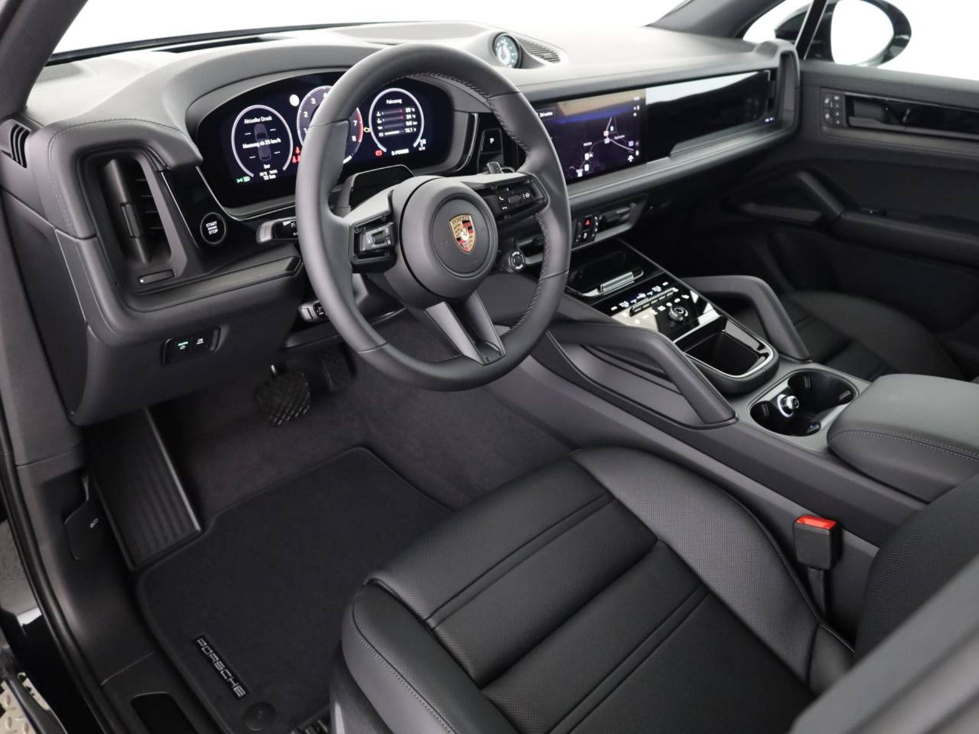 PORSCHE Cayenne E-Hybrid Black Edition-showroom-element-3