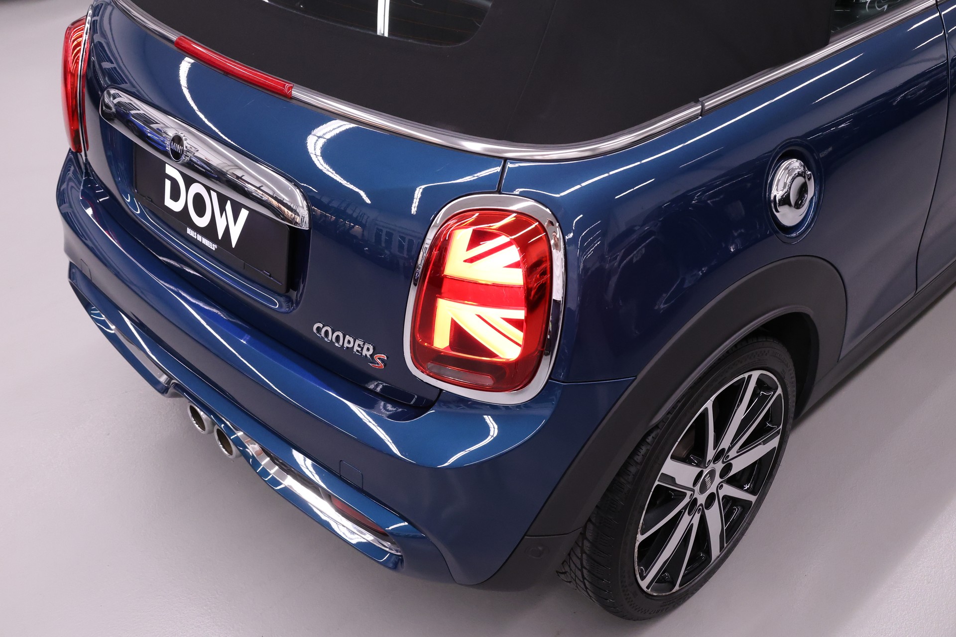 MINI Cabrio F57 2.0i Cooper S SDKG-image-9