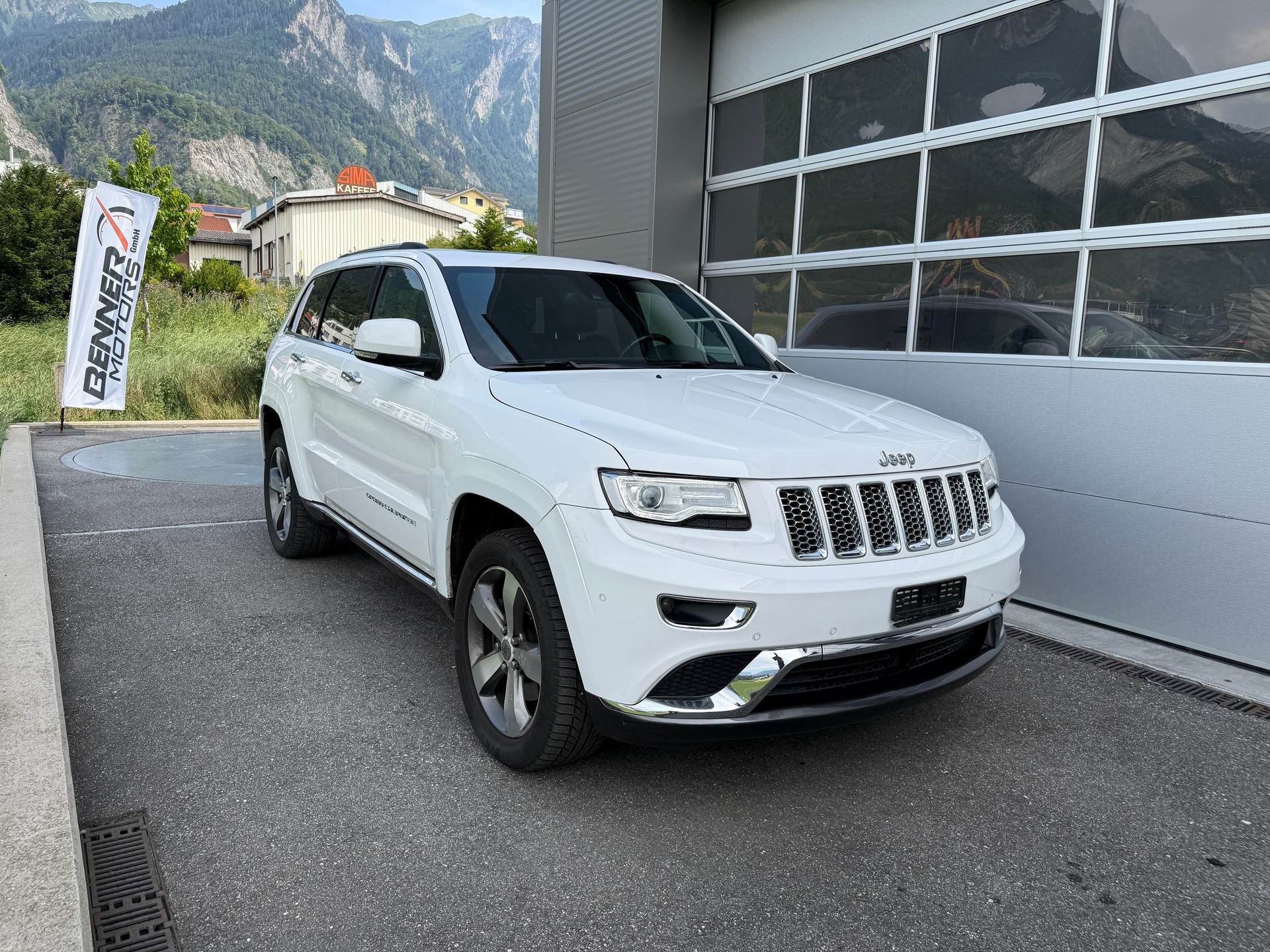 JEEP Grand Cherokee 3.0 CRD Summit Automatic-image-0