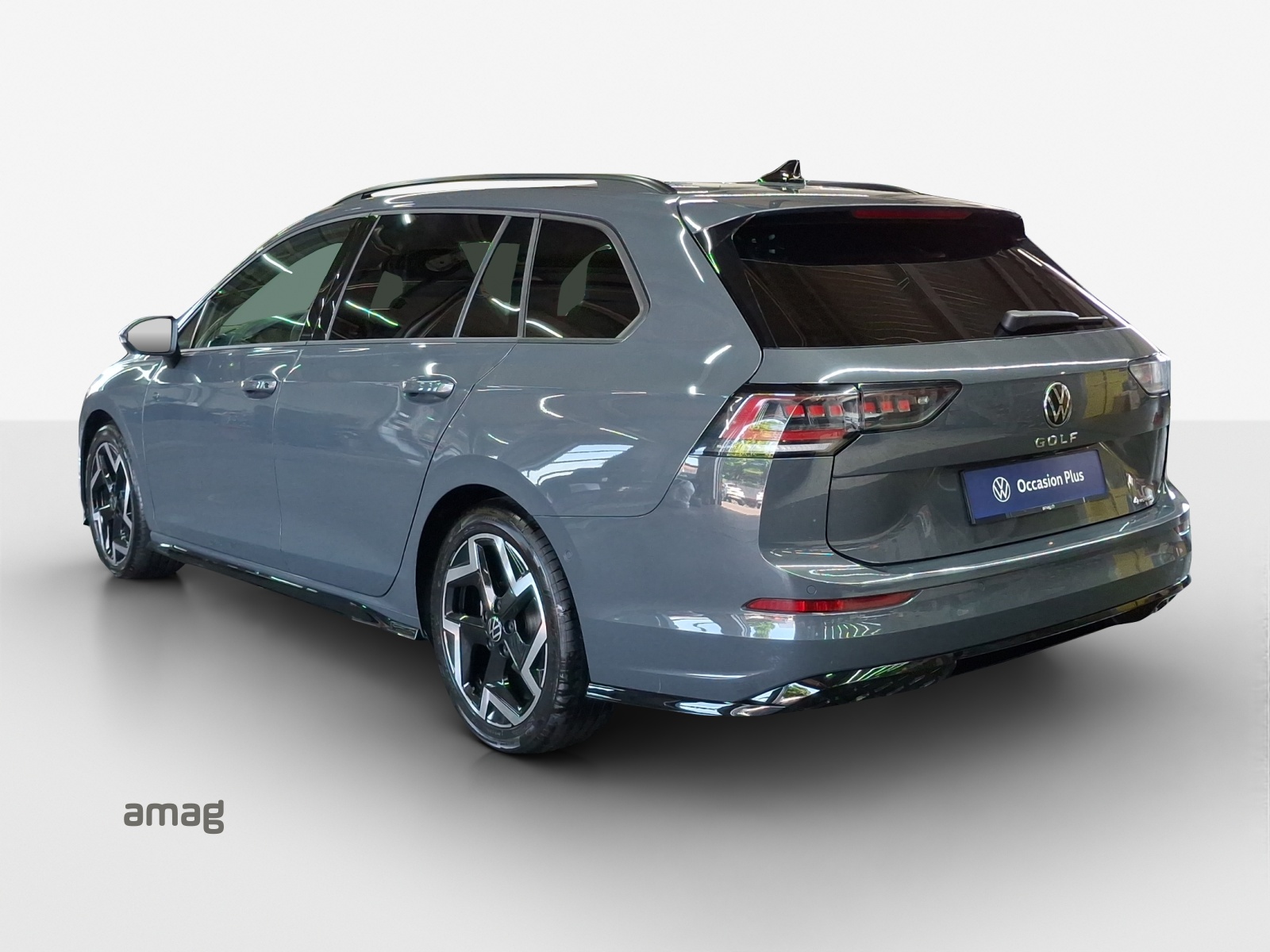 VW Golf Variant 2.0 TSI R-Line DSG 4 Motion-image-2