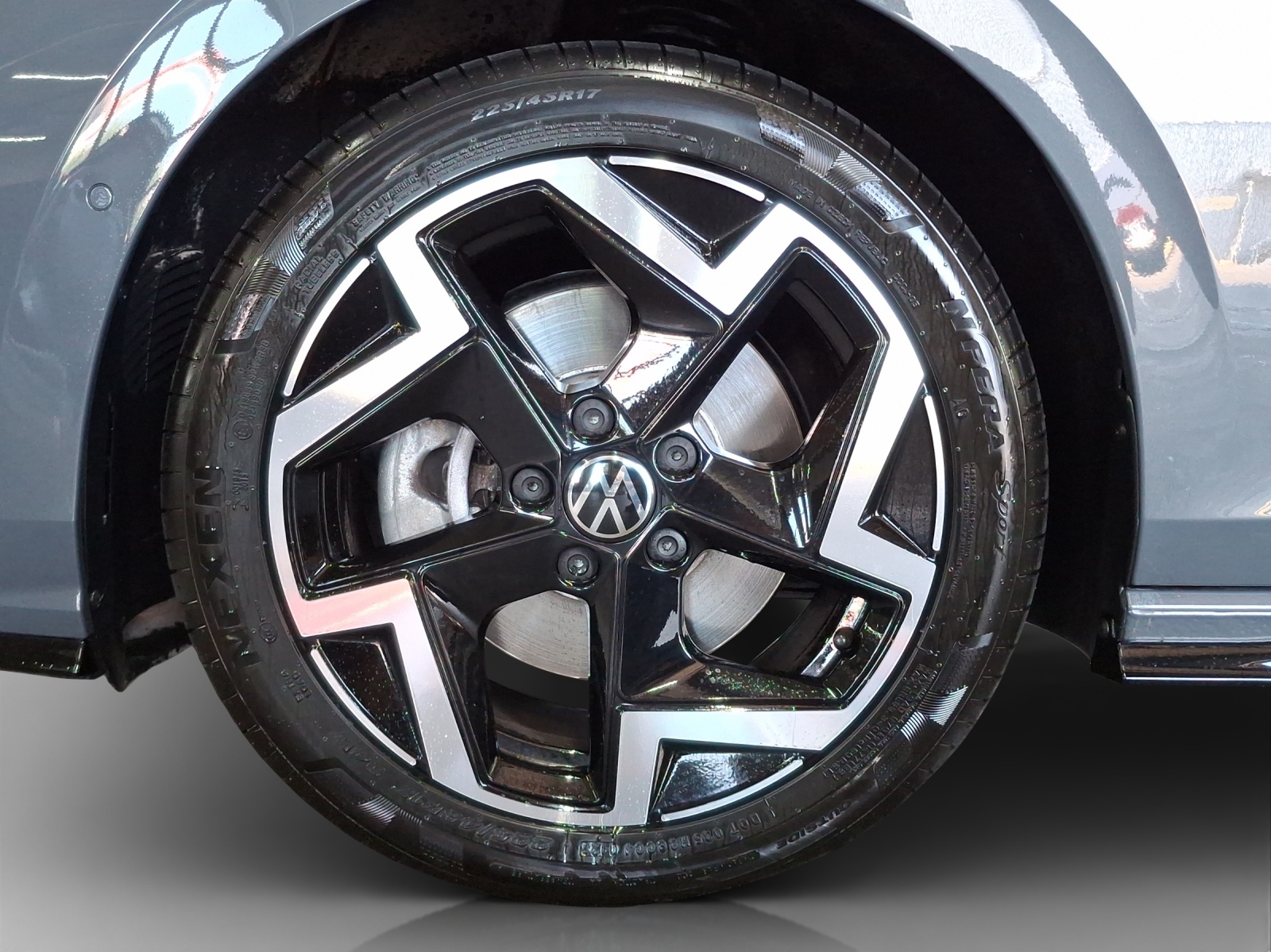 VW Golf Variant 2.0 TSI R-Line DSG 4 Motion-image-14