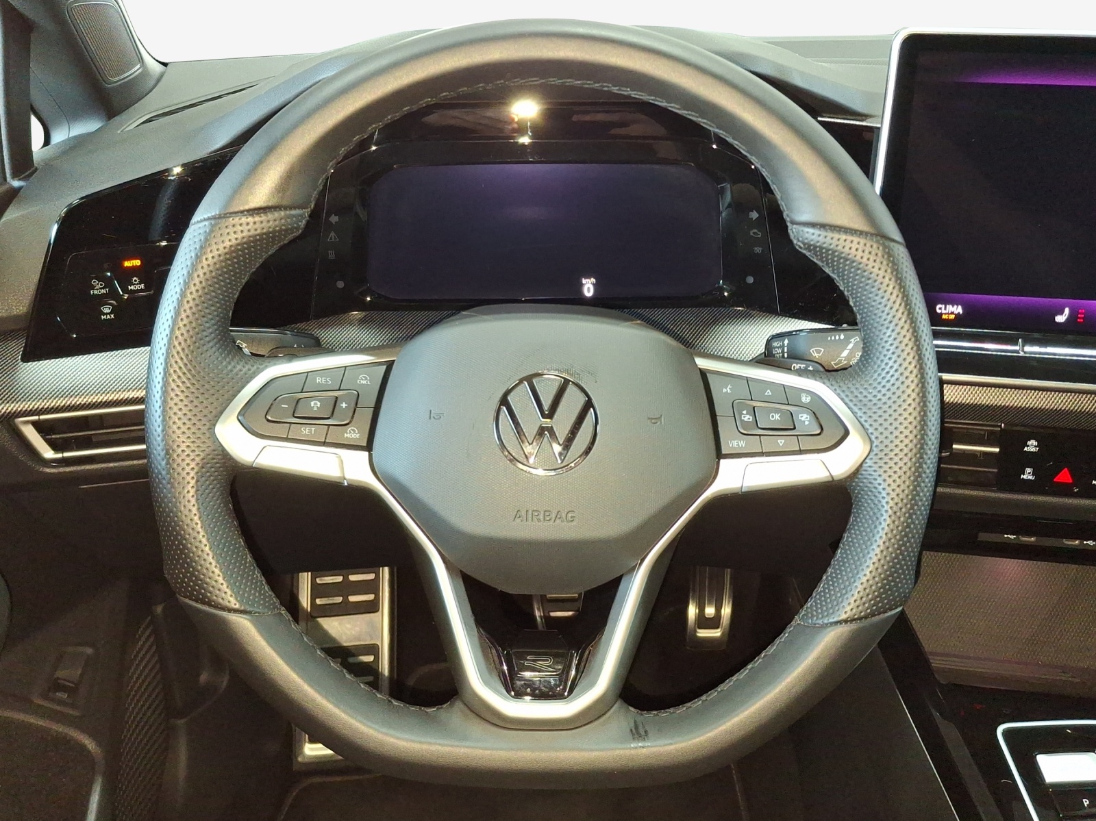 VW Golf Variant 2.0 TSI R-Line DSG 4 Motion-image-9