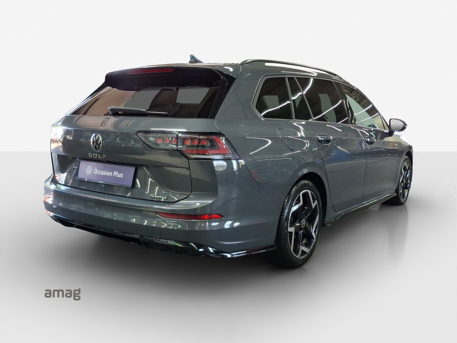 VW Golf Variant 2.0 TSI R-Line DSG 4 Motion-image-4