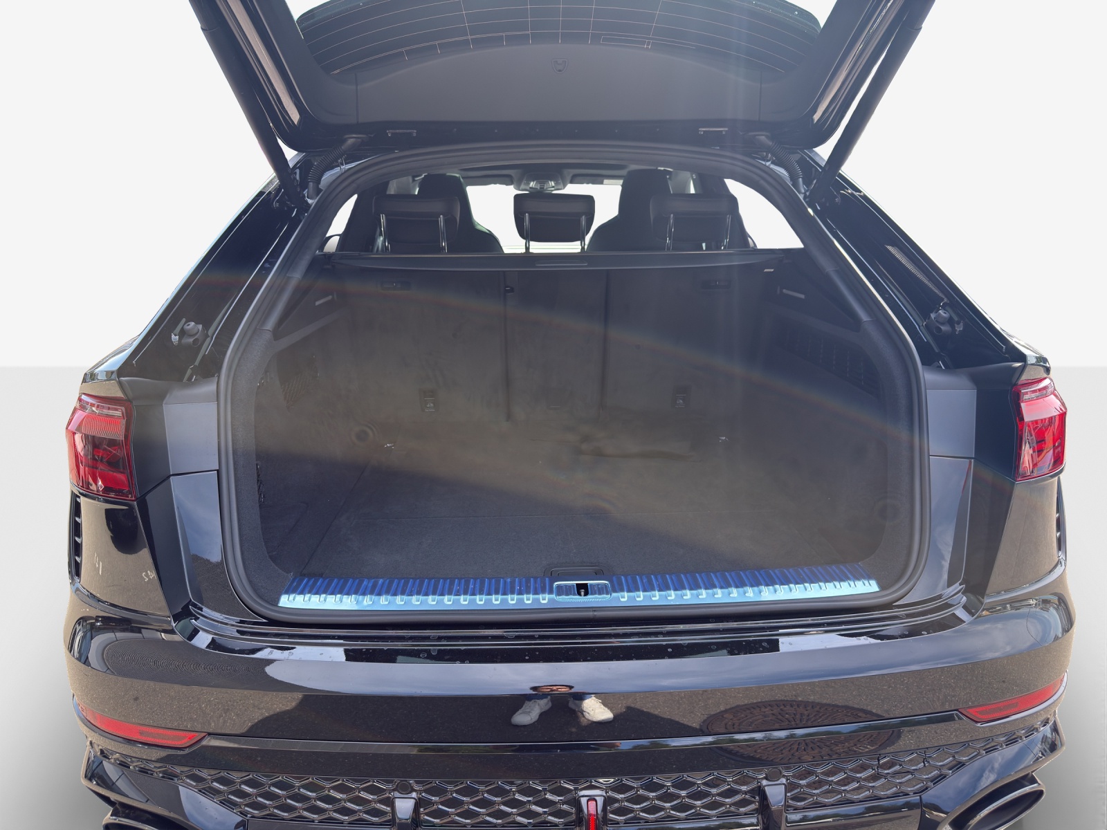 AUDI RSQ8 performance quattro-image-12