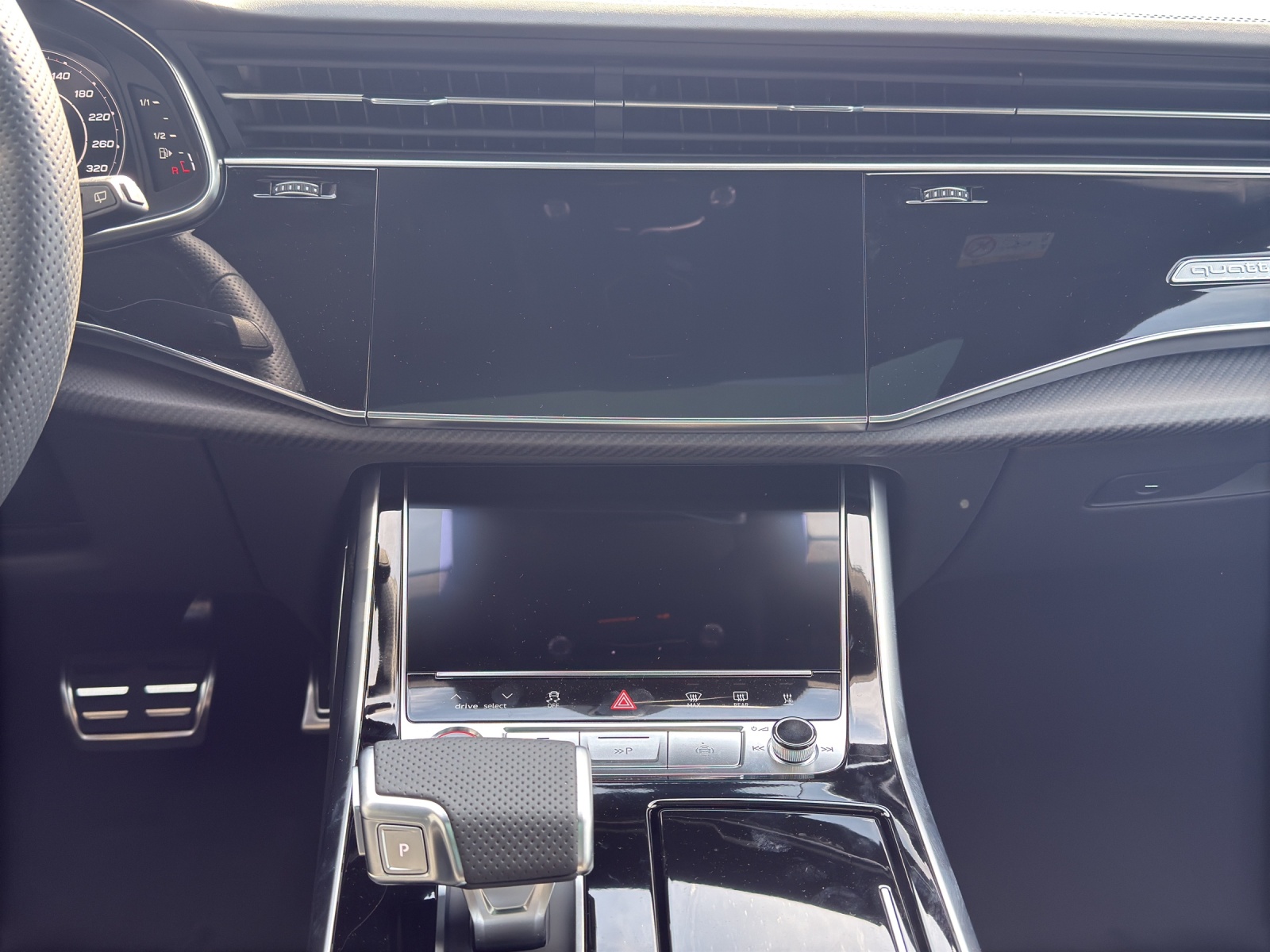 AUDI RSQ8 performance quattro-image-10
