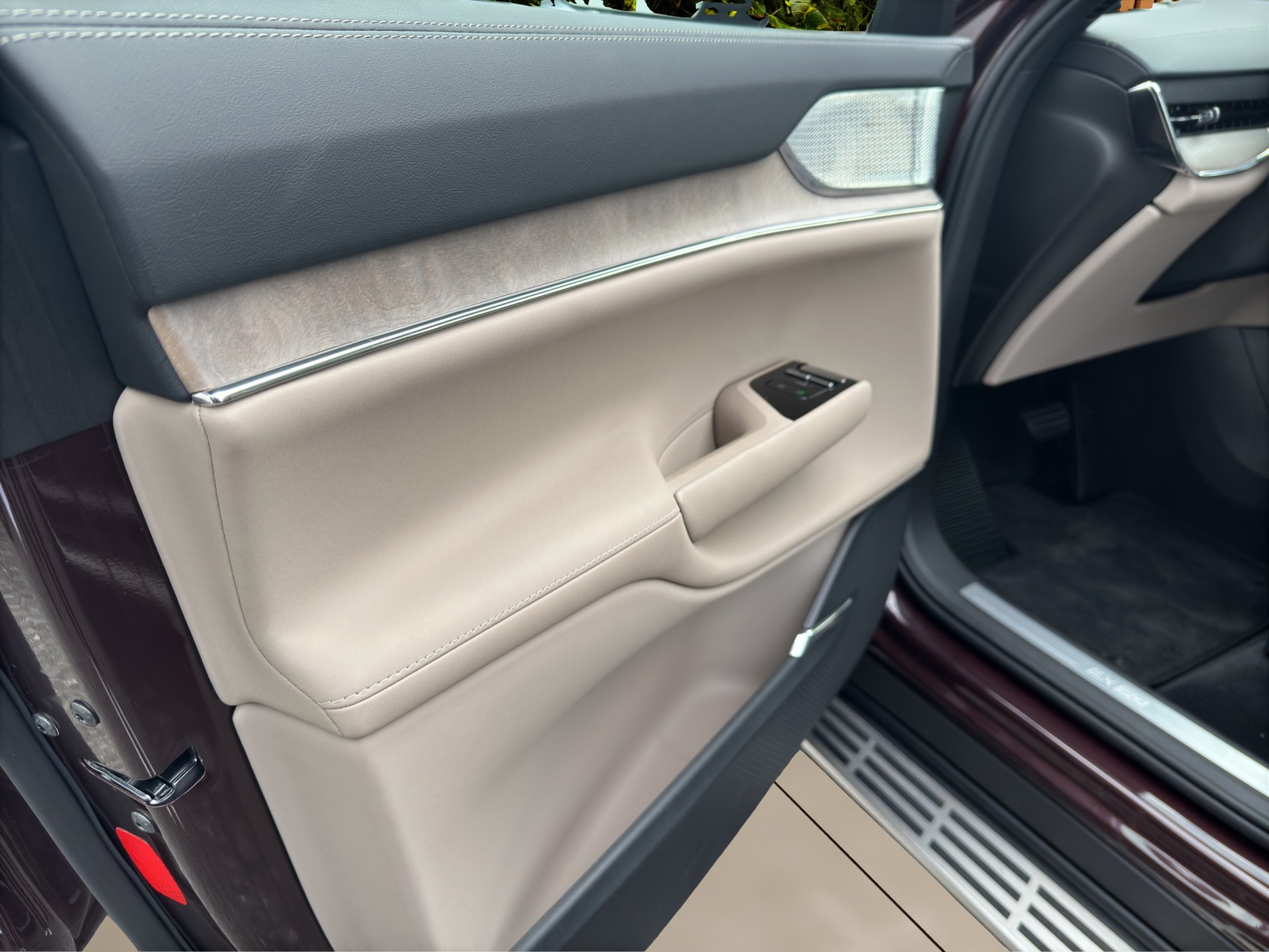 VOLVO EX90 Twin Ultra AWD-image-14