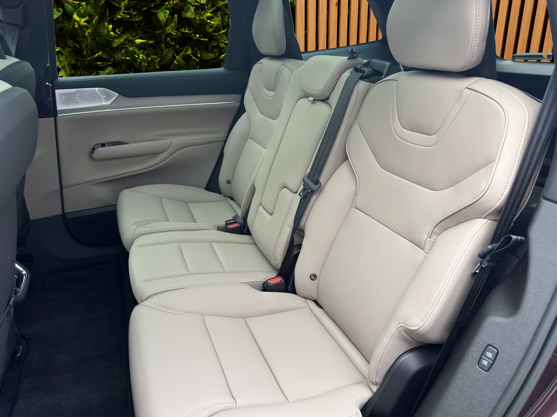 VOLVO EX90 Twin Ultra AWD-image-15