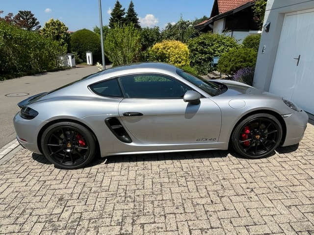 PORSCHE 4.0 GTS-image-2