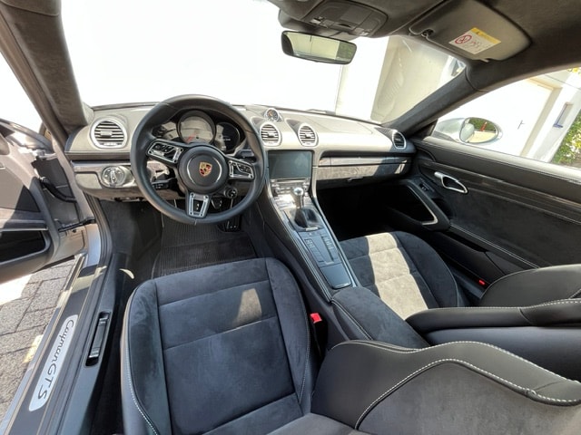 PORSCHE 4.0 GTS-image-5