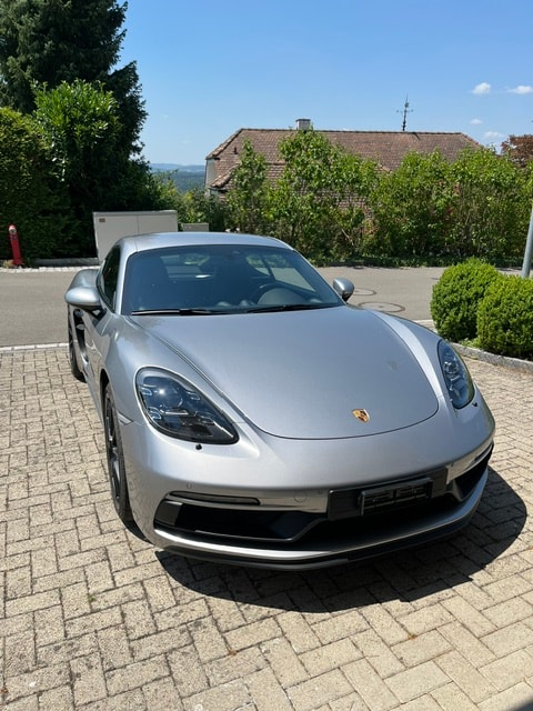 PORSCHE 4.0 GTS-image-1
