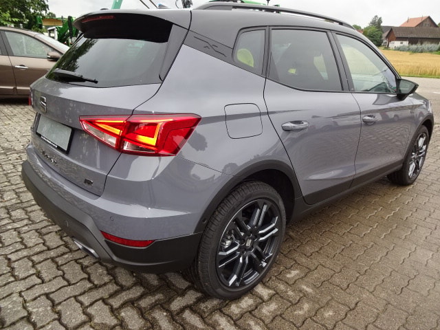 SEAT Arona 1.5 Eco TSI FR DSG-image-4