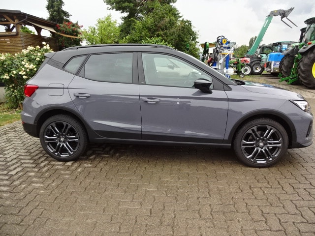 SEAT Arona 1.5 Eco TSI FR DSG-image-5