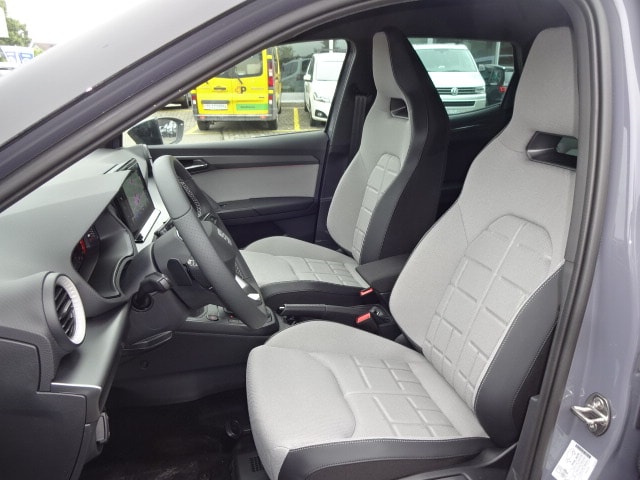 SEAT Arona 1.5 Eco TSI FR DSG-image-10