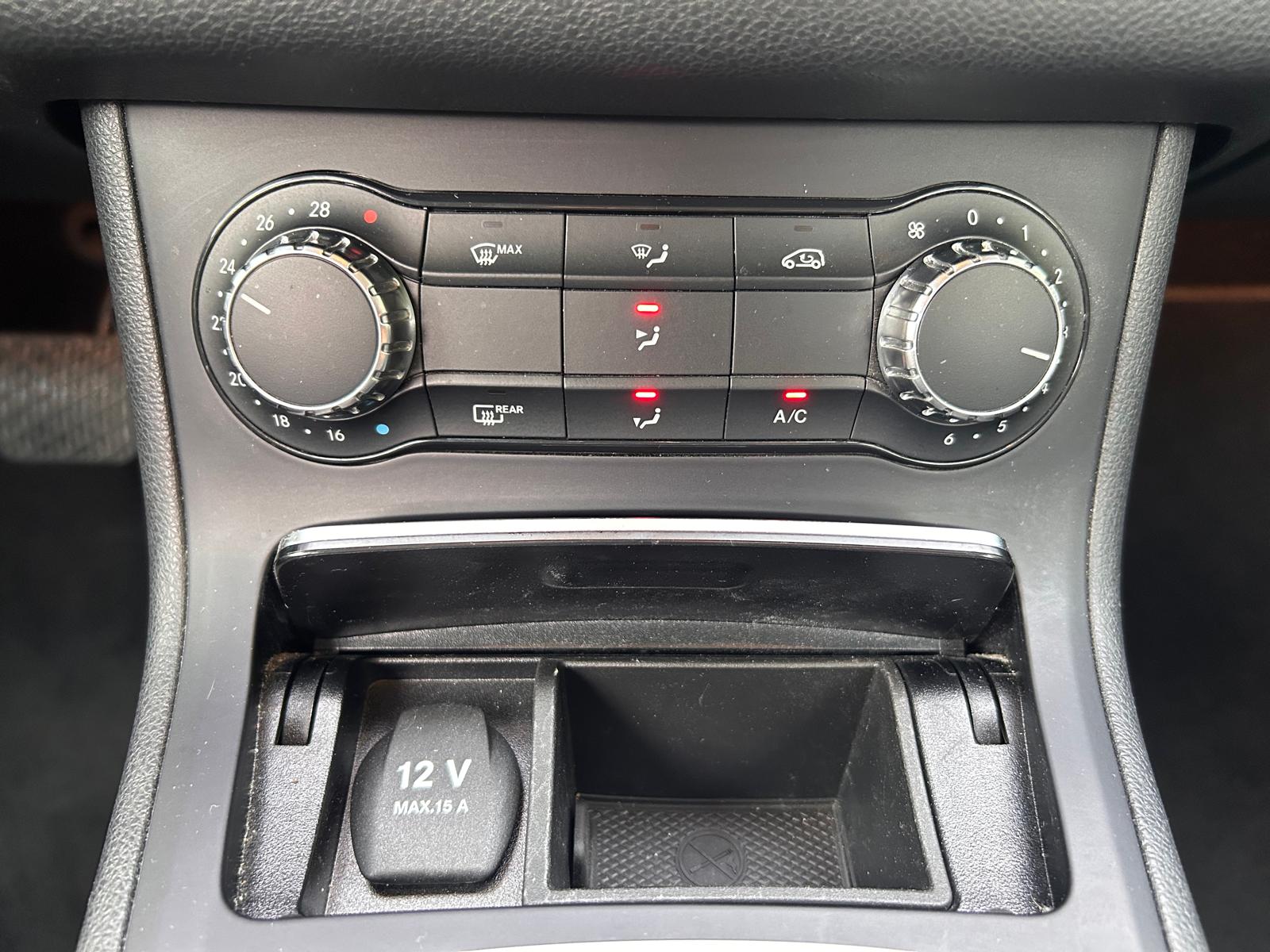 MERCEDES-BENZ B 220 CDI Swiss Star Edition Urban 4Matic 7G-DCT-image-24