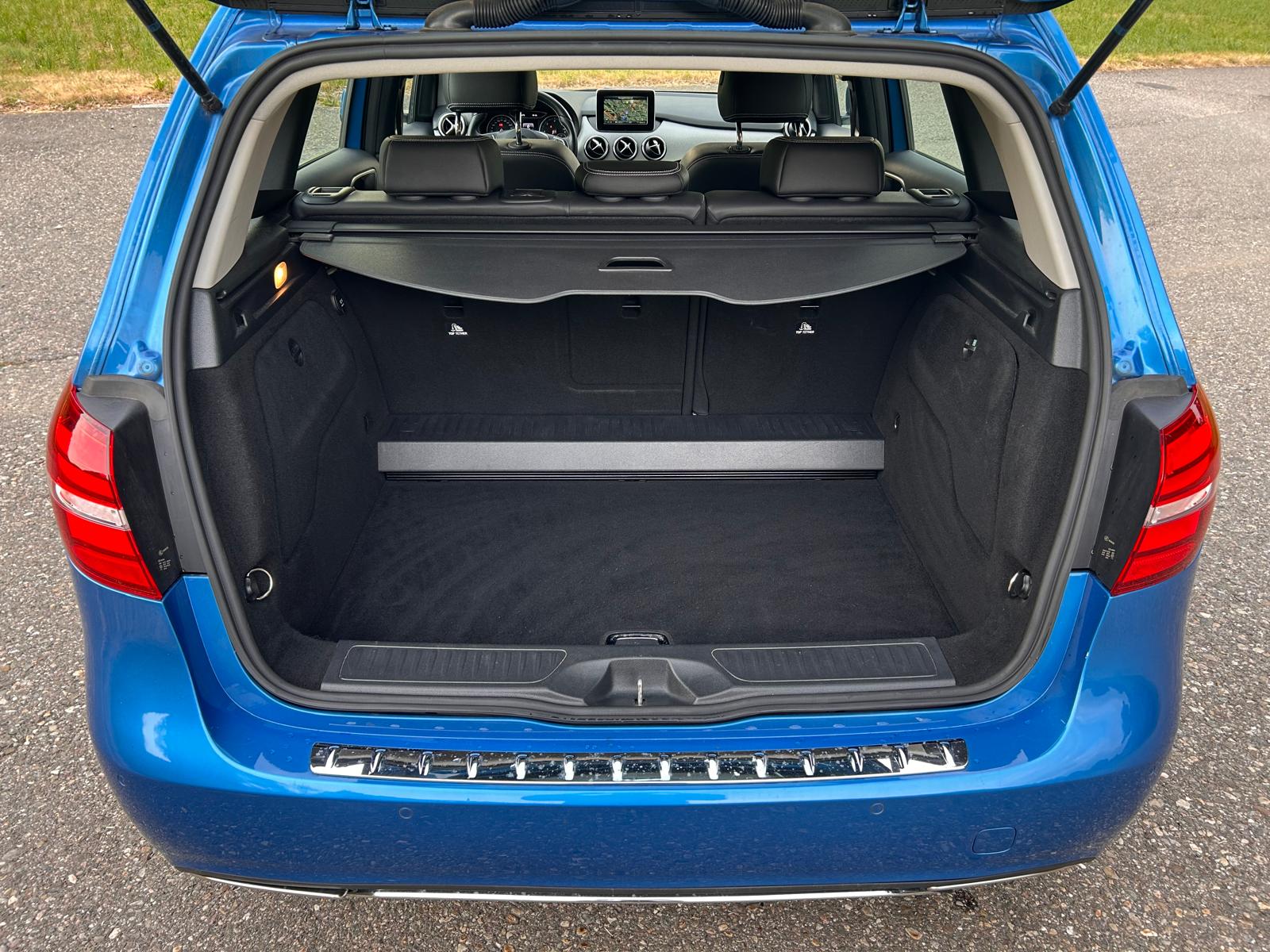 MERCEDES-BENZ B 220 CDI Swiss Star Edition Urban 4Matic 7G-DCT-image-8
