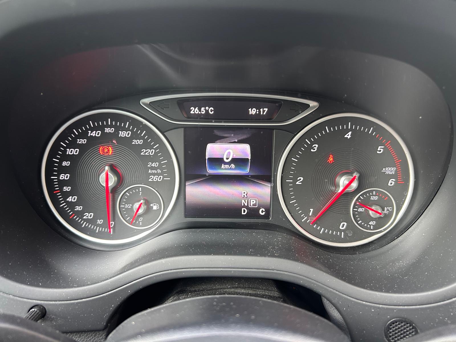 MERCEDES-BENZ B 220 CDI Swiss Star Edition Urban 4Matic 7G-DCT-image-18