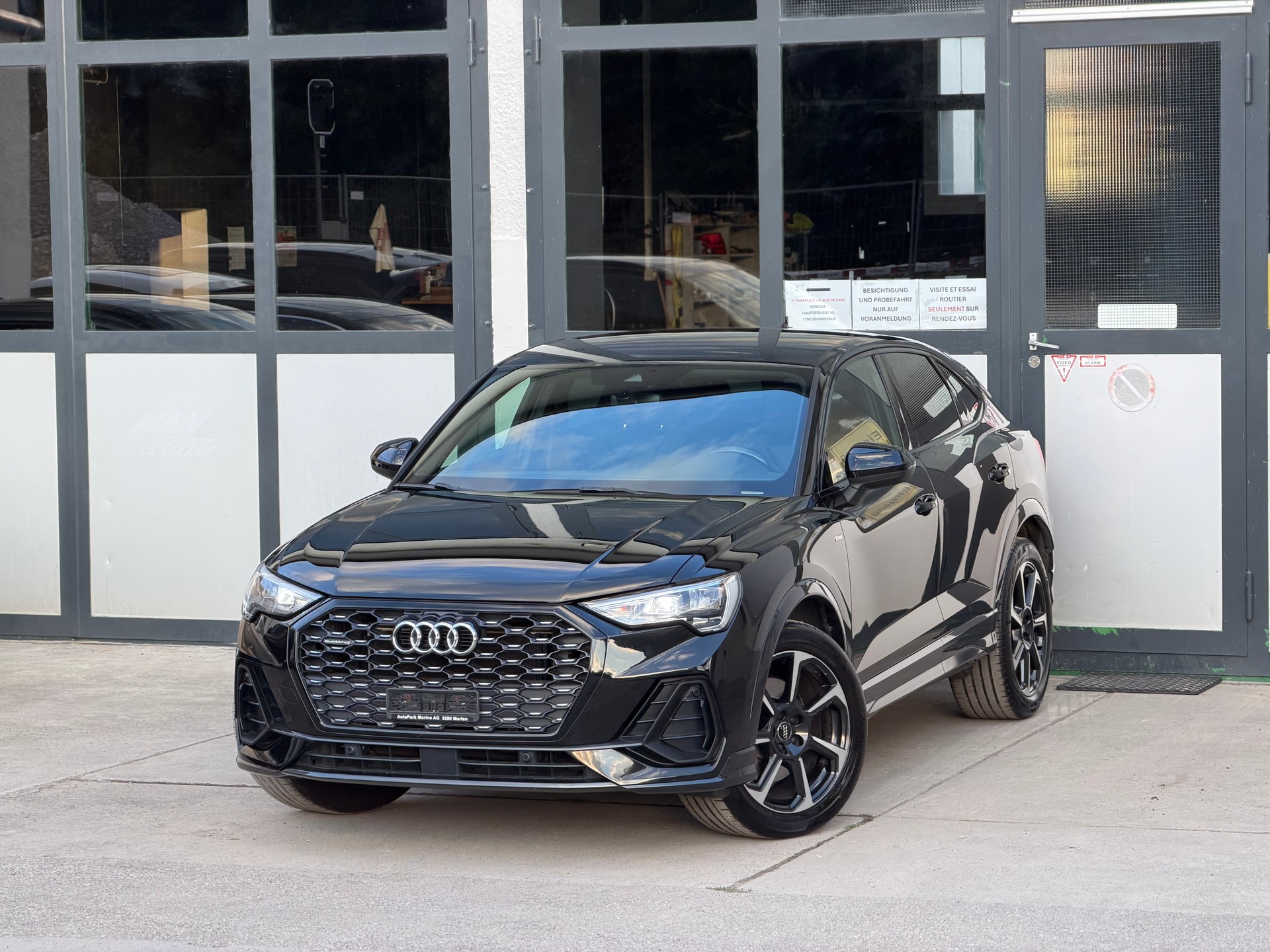 AUDI Q3 Sportback 45 TFSI S line quattro S-tronic-image-0
