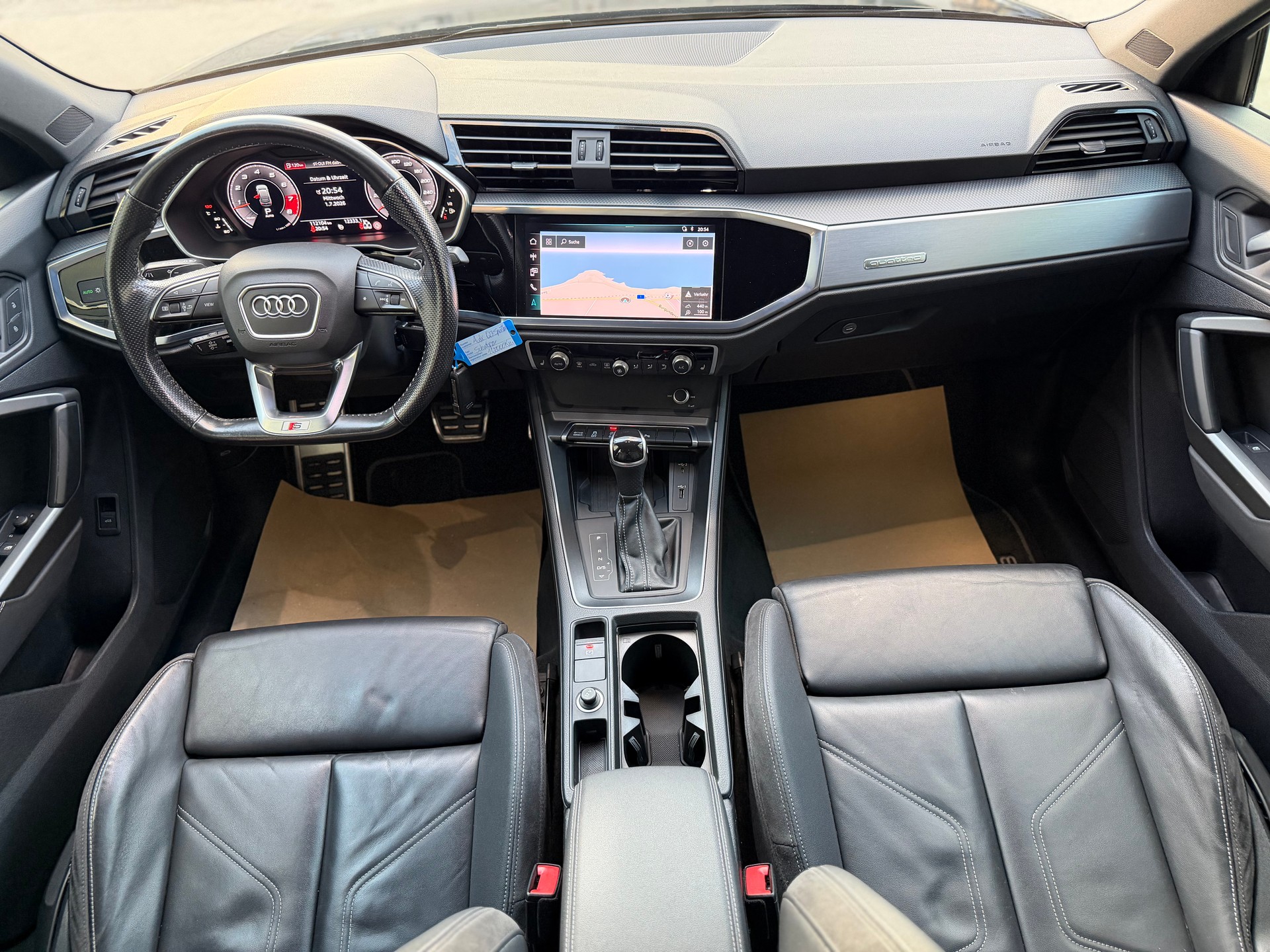 AUDI Q3 Sportback 45 TFSI S line quattro S-tronic-image-12