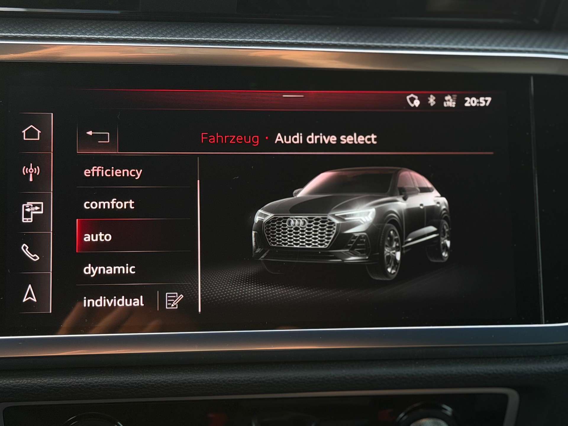 AUDI Q3 Sportback 45 TFSI S line quattro S-tronic-image-25