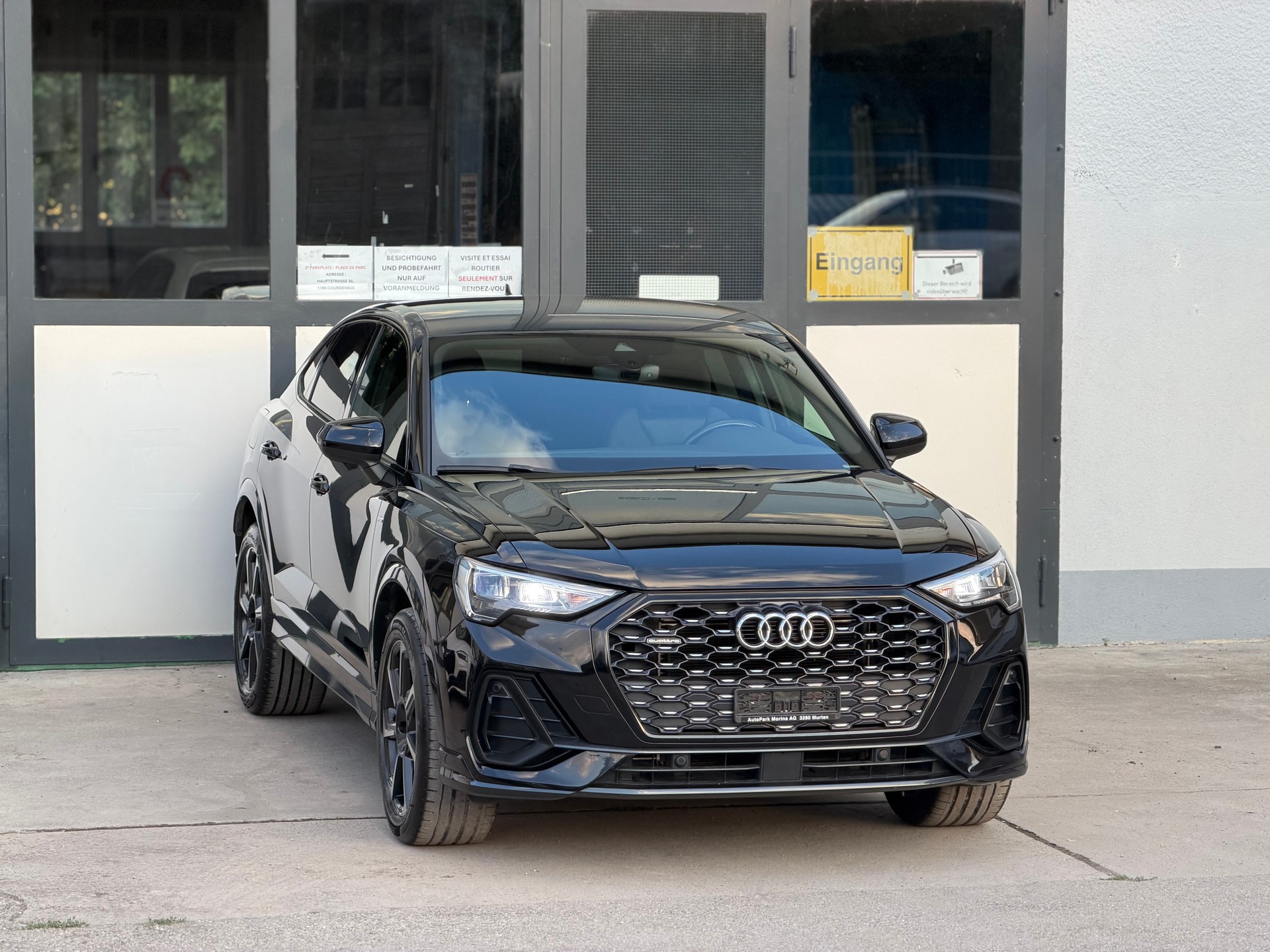 AUDI Q3 Sportback 45 TFSI S line quattro S-tronic-image-3