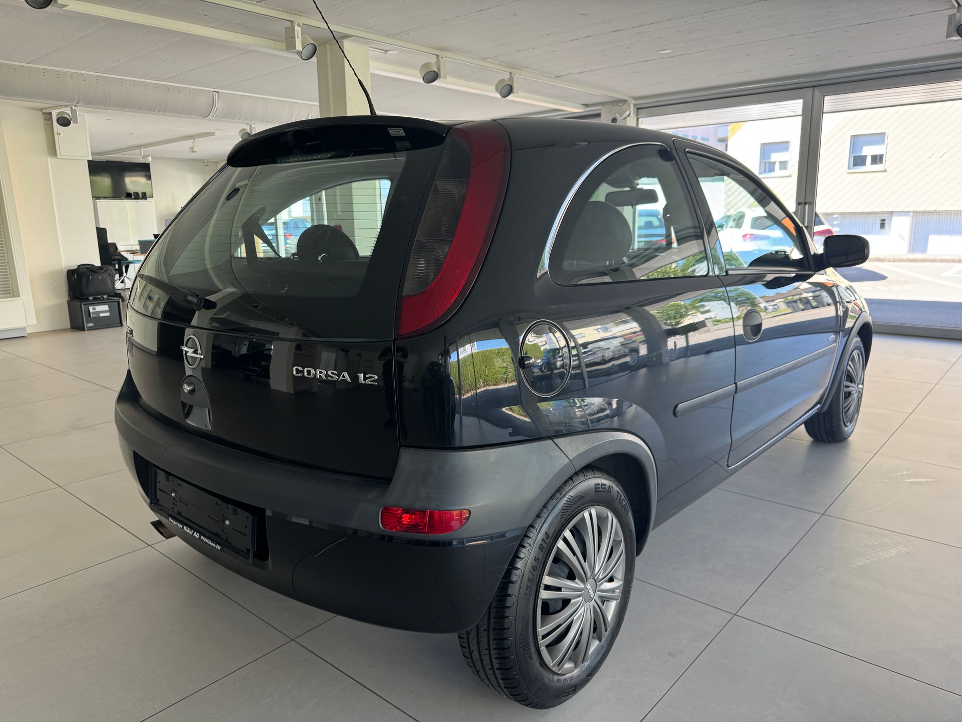 OPEL Corsa 1.2 16V Young-image-5