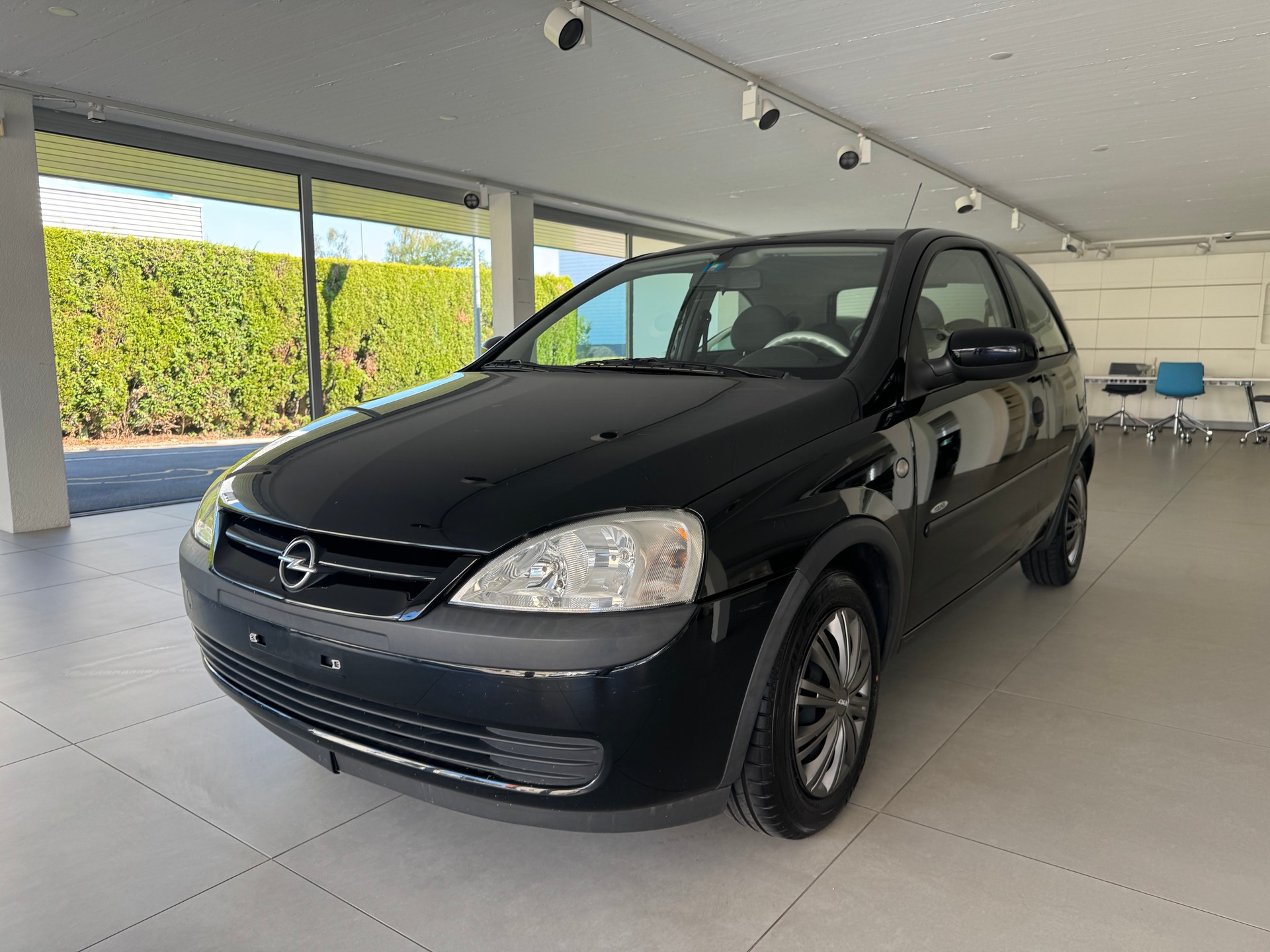 OPEL Corsa 1.2 16V Young-image-0