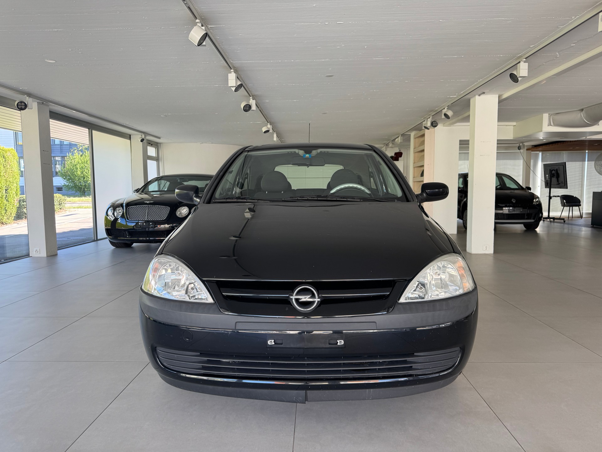 OPEL Corsa 1.2 16V Young-image-2
