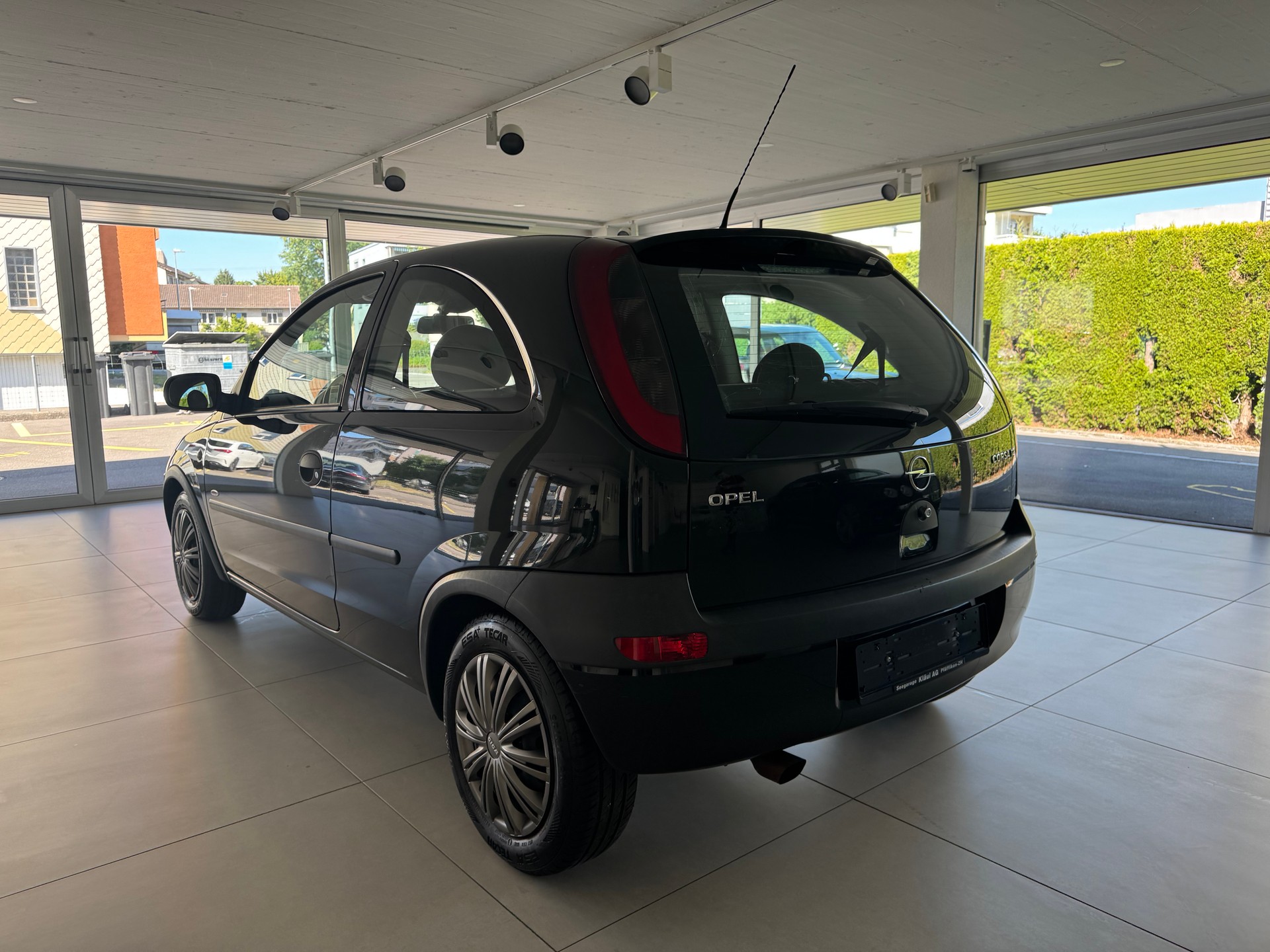 OPEL Corsa 1.2 16V Young-image-6