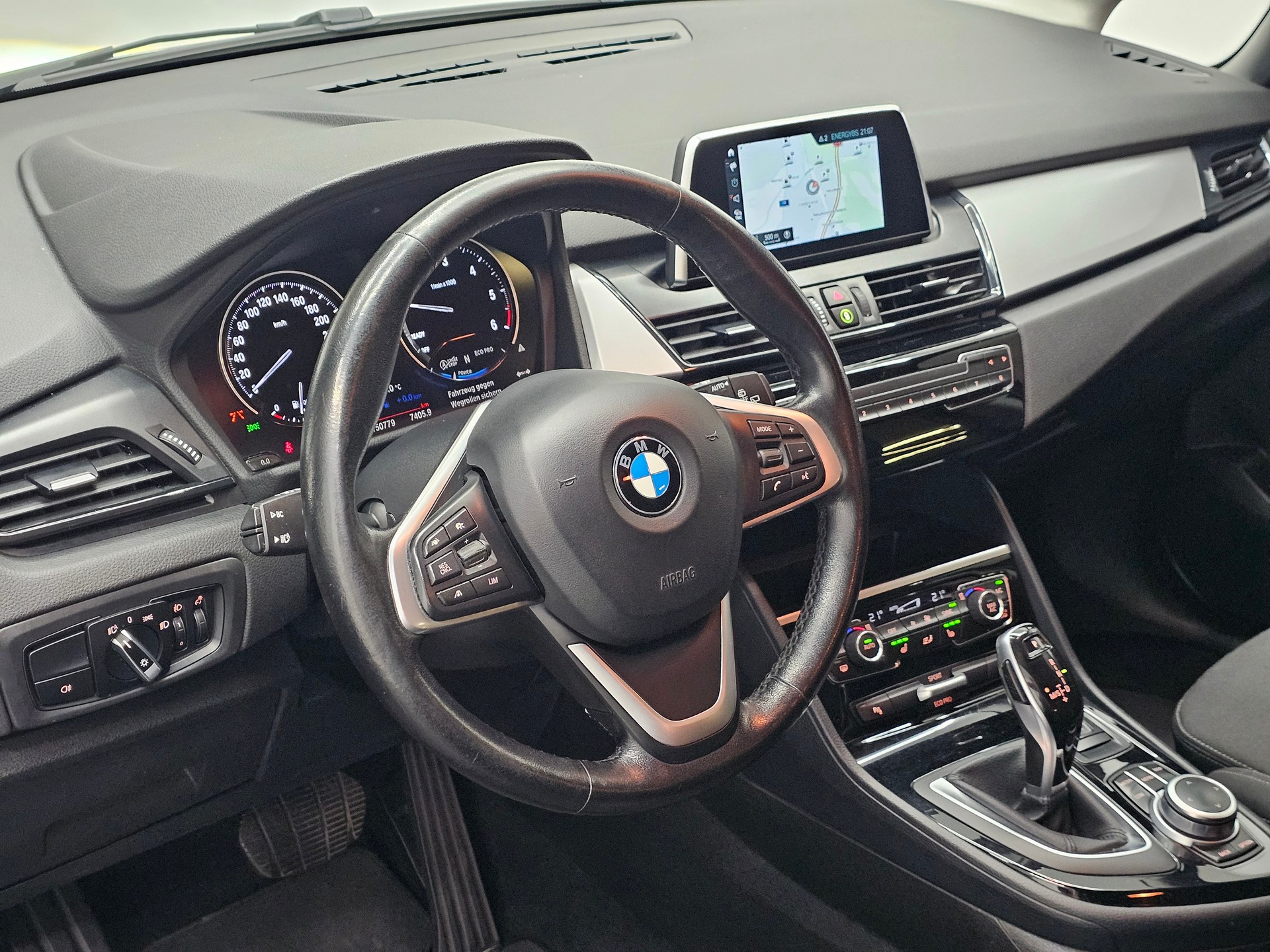 BMW 218d xDrive Gran Tourer Swiss Adv. Sport Stept.*FRISCH MFK*TOP AUSSTATTUNG*ACC*KEYLESS*LED*-image-9