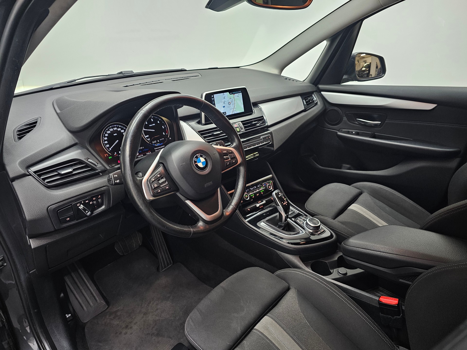 BMW 218d xDrive Gran Tourer Swiss Adv. Sport Stept.*FRISCH MFK*TOP AUSSTATTUNG*ACC*KEYLESS*LED*-image-8