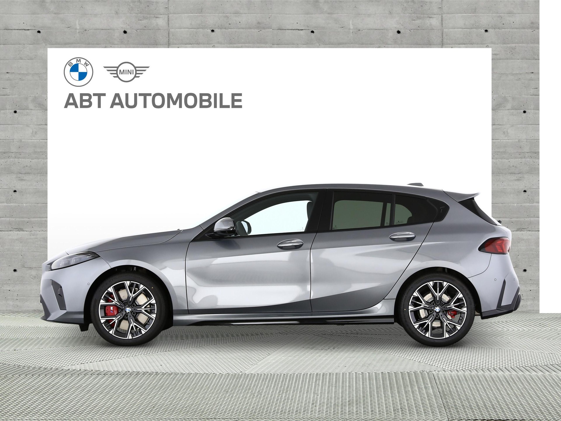 BMW 123 xDrive-image-1