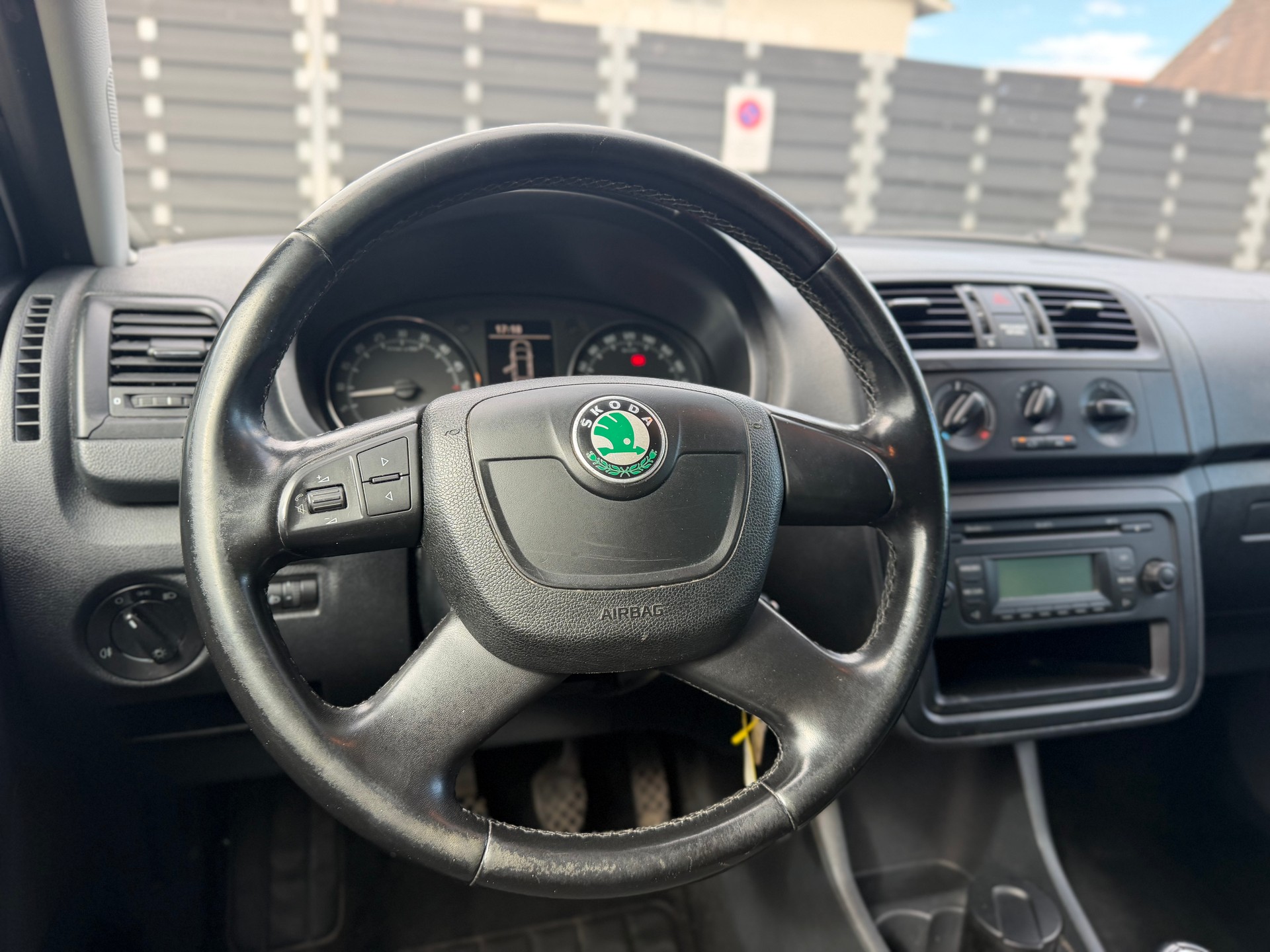 SKODA Fabia 1.6 TDI Ambiente-image-7